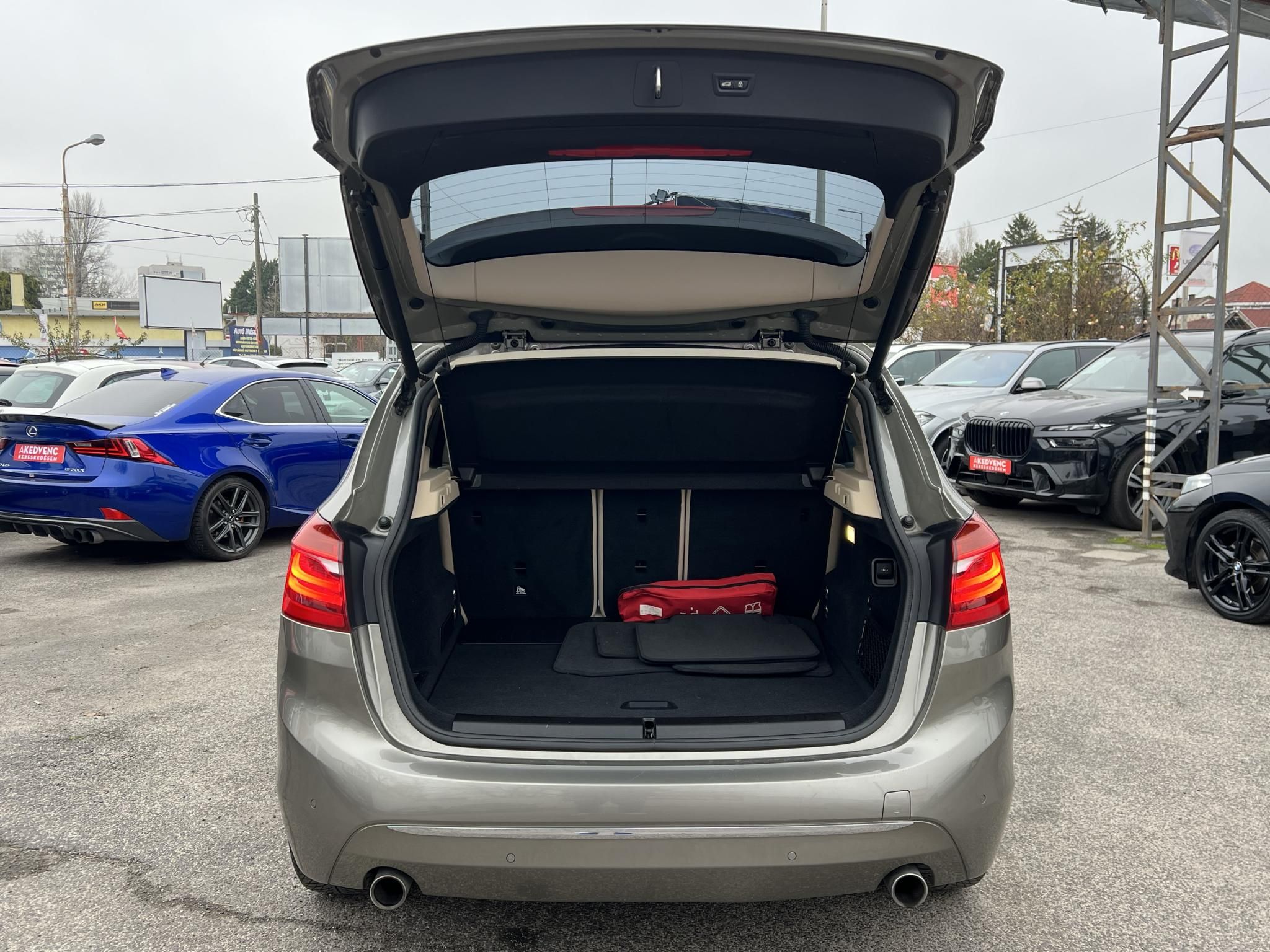 BMW 220d xDrive Luxury (Automata) Panoráma tető Memóriás bőr Gyári fényezés!