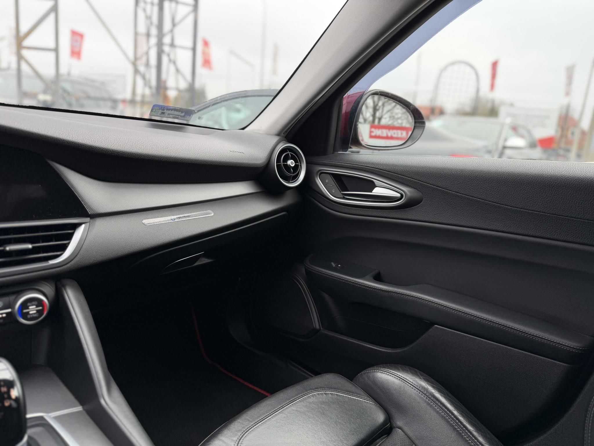 ALFA ROMEO GIULIA 2.0 Veloce Q4 (Automata) 280le. ALFA ROSSO. 116e km!