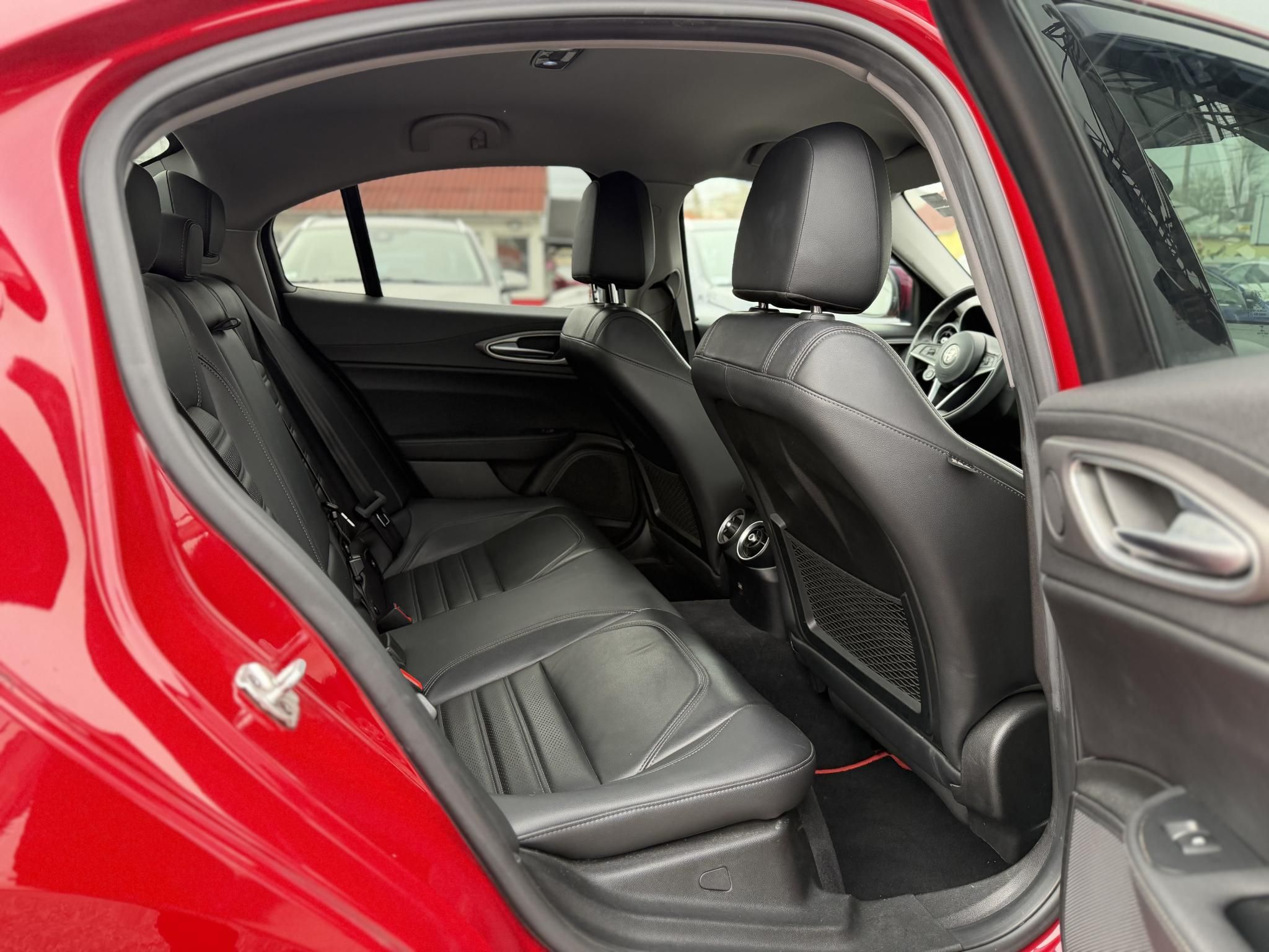 ALFA ROMEO GIULIA 2.0 Veloce Q4 (Automata) 280le. ALFA ROSSO. 116e km!