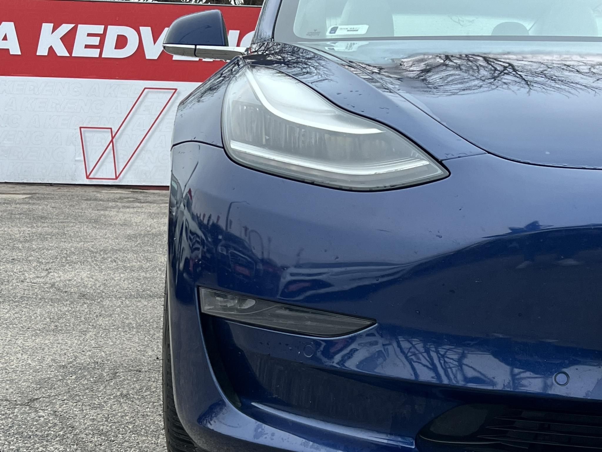 TESLA MODEL 3 Long Range AWD (Automata) 84e km. MAGYAR RENDSZÁMOS. GARANCIÁLIS. FEHÉR BELSŐ!