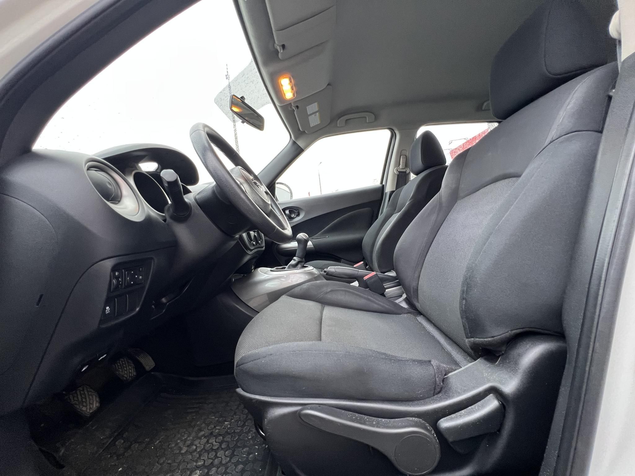 NISSAN JUKE 1.6 Acenta Klíma Navigáció Friss vizsga!