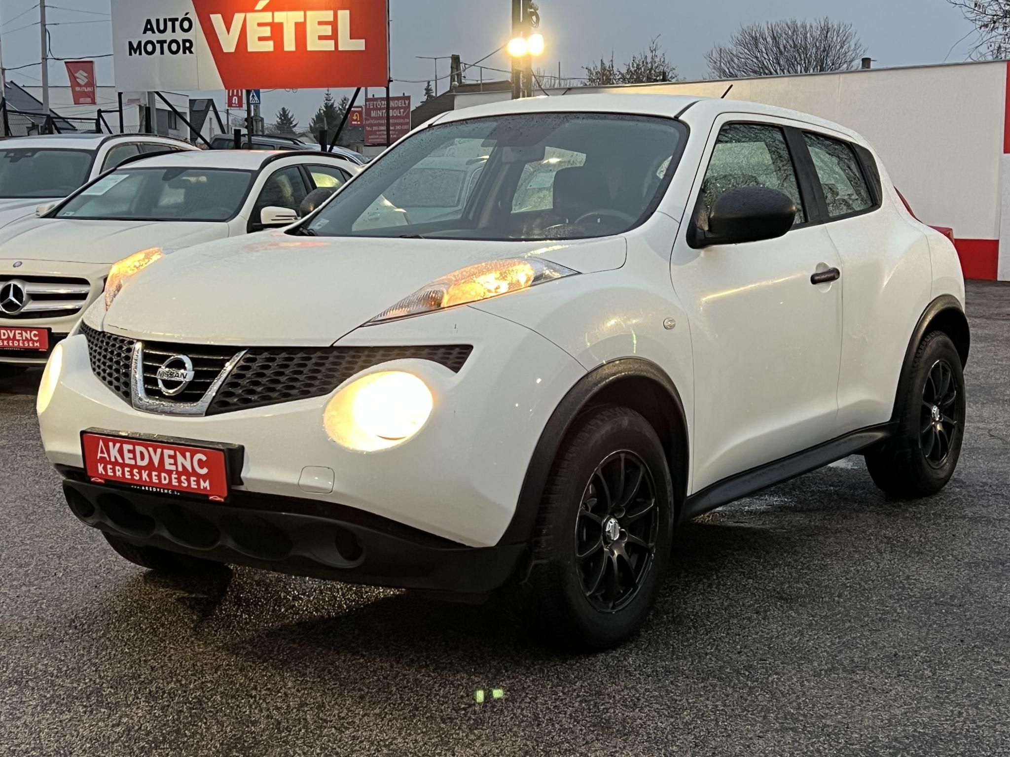 NISSAN JUKE 1.6 Acenta Klíma Navigáció Friss vizsga!