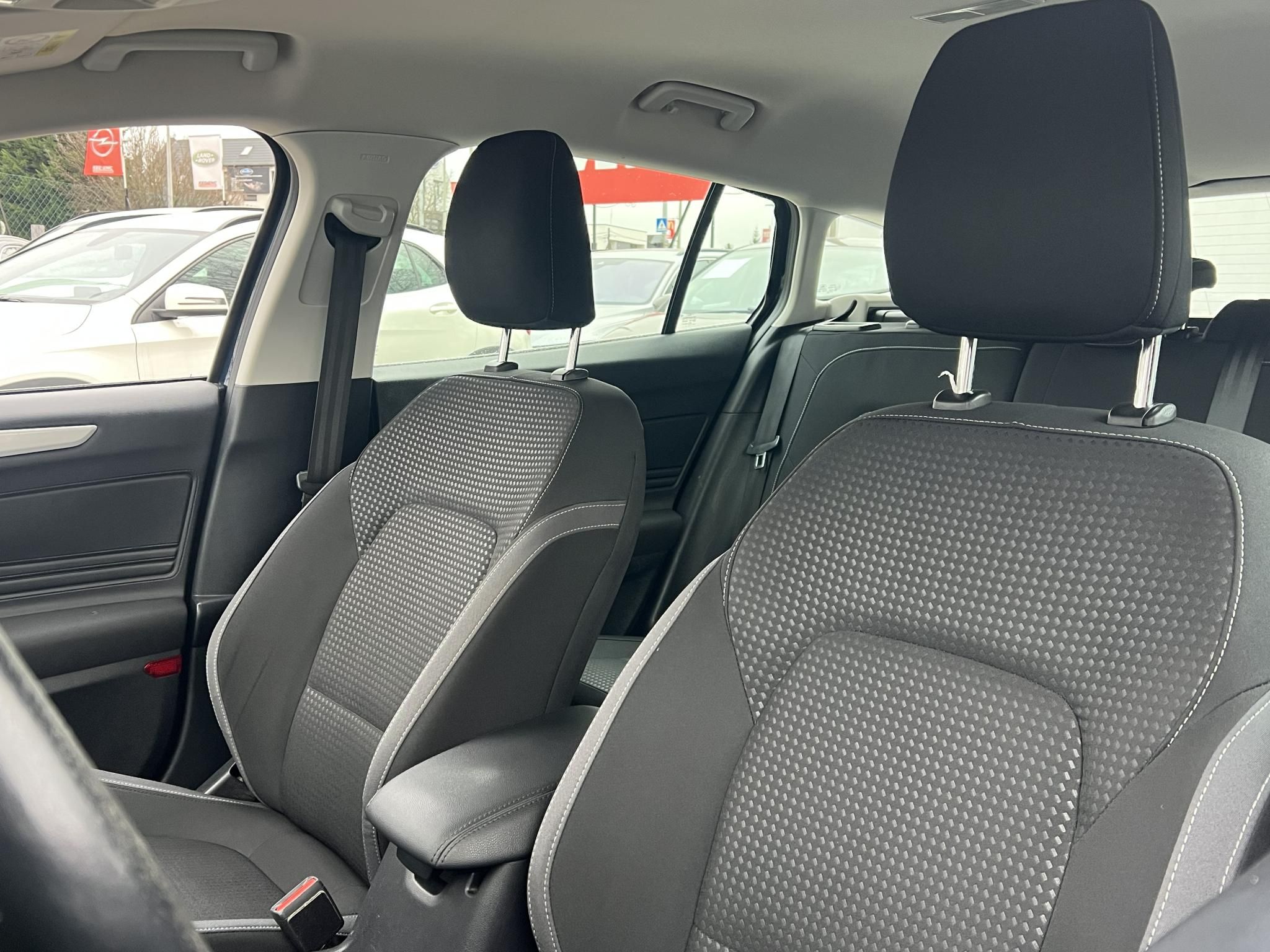 FORD FOCUS 1.5 EcoBlue Business (Automata) A LEGJOBB ÁRON! Carplay. ACC. Radar elöl-hátul. bluetooth. stb