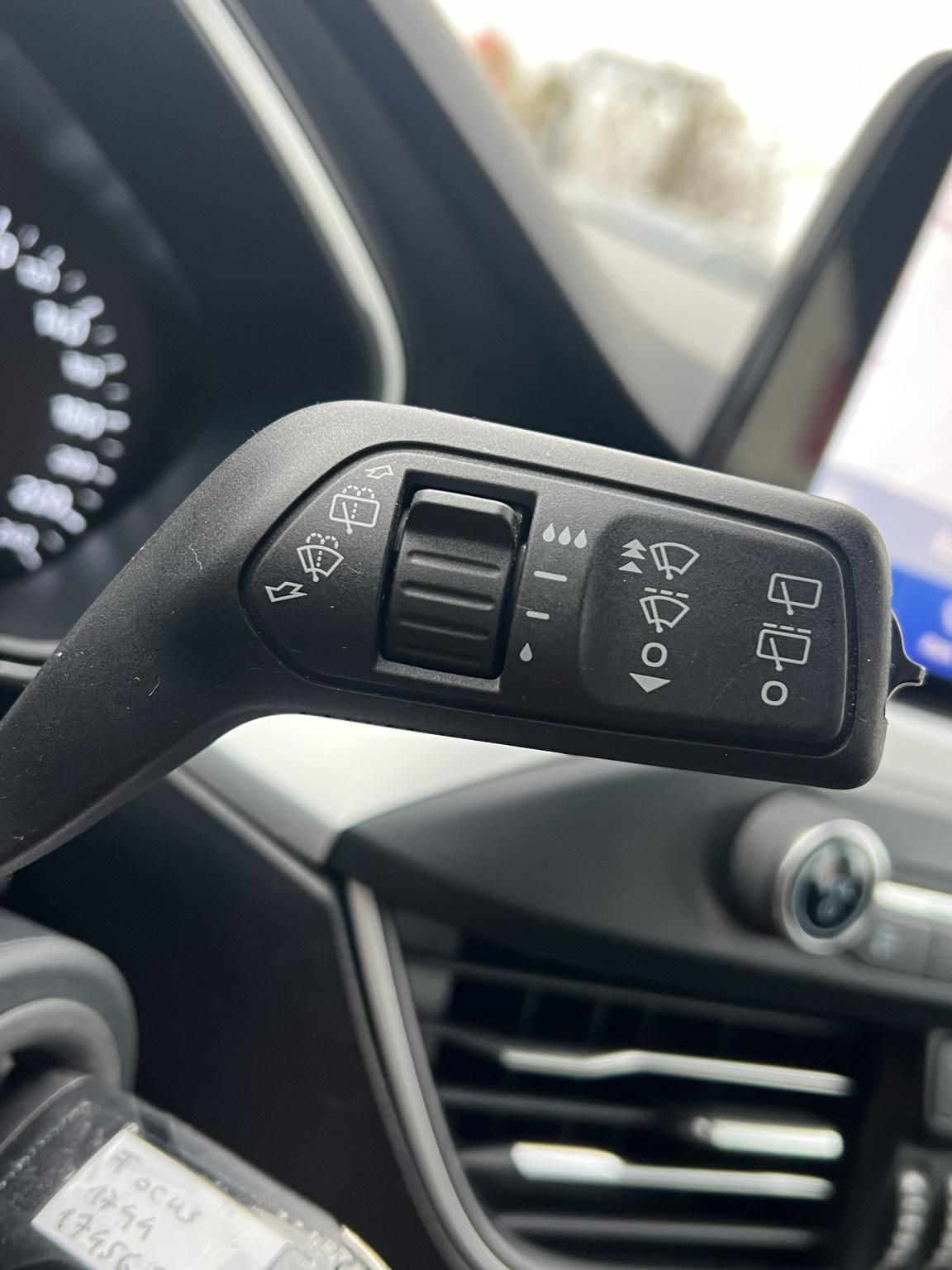 FORD FOCUS 1.5 EcoBlue Business (Automata) A LEGJOBB ÁRON! Carplay. ACC. Radar elöl-hátul. bluetooth. stb