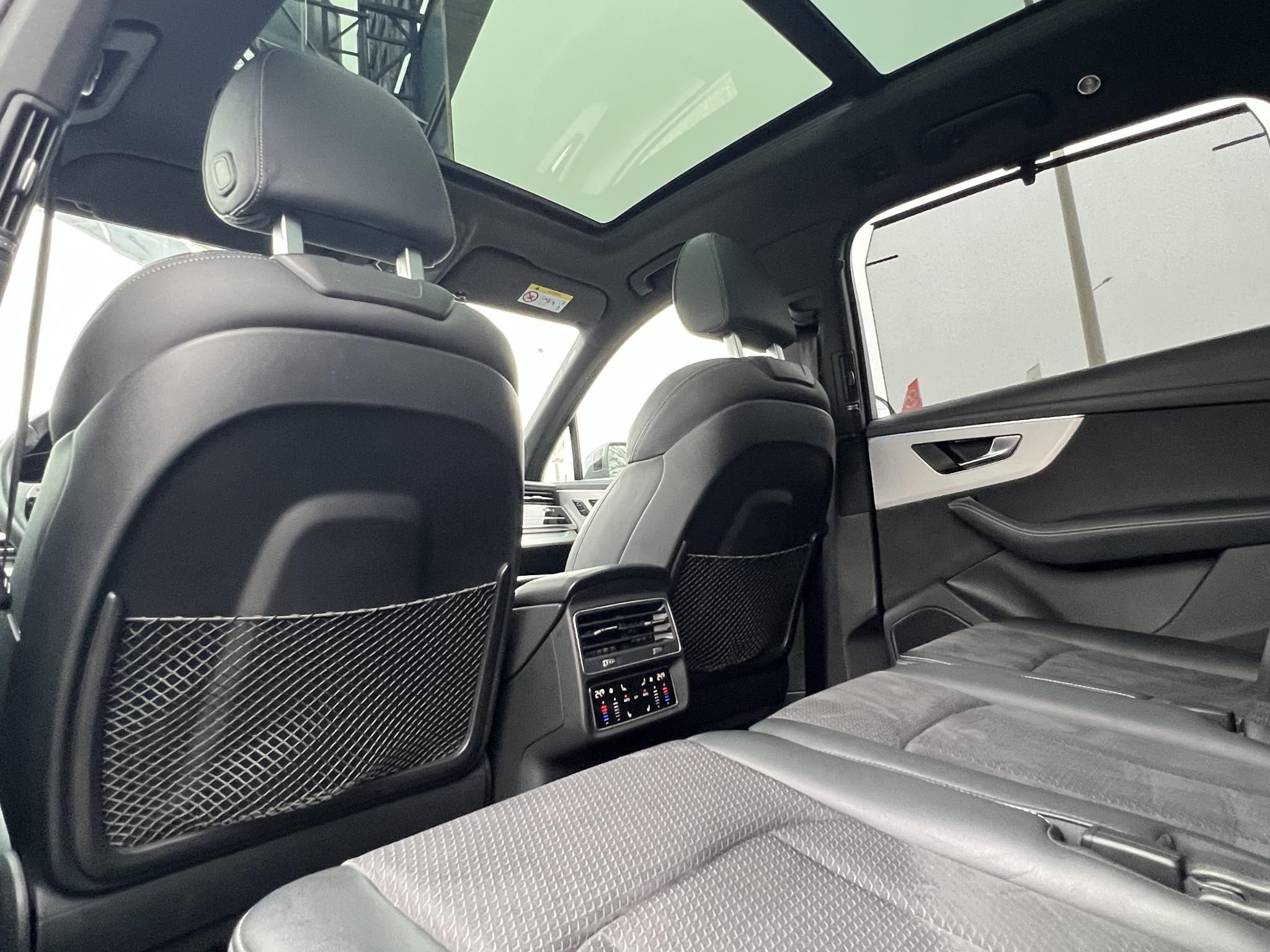 AUDI Q7 55 TFSI S line quattro Tiptronic ic M.o.-i. 1.tul. Carplay 360 kamera Bang/Olufsen! ÁFÁ-S ÁR!