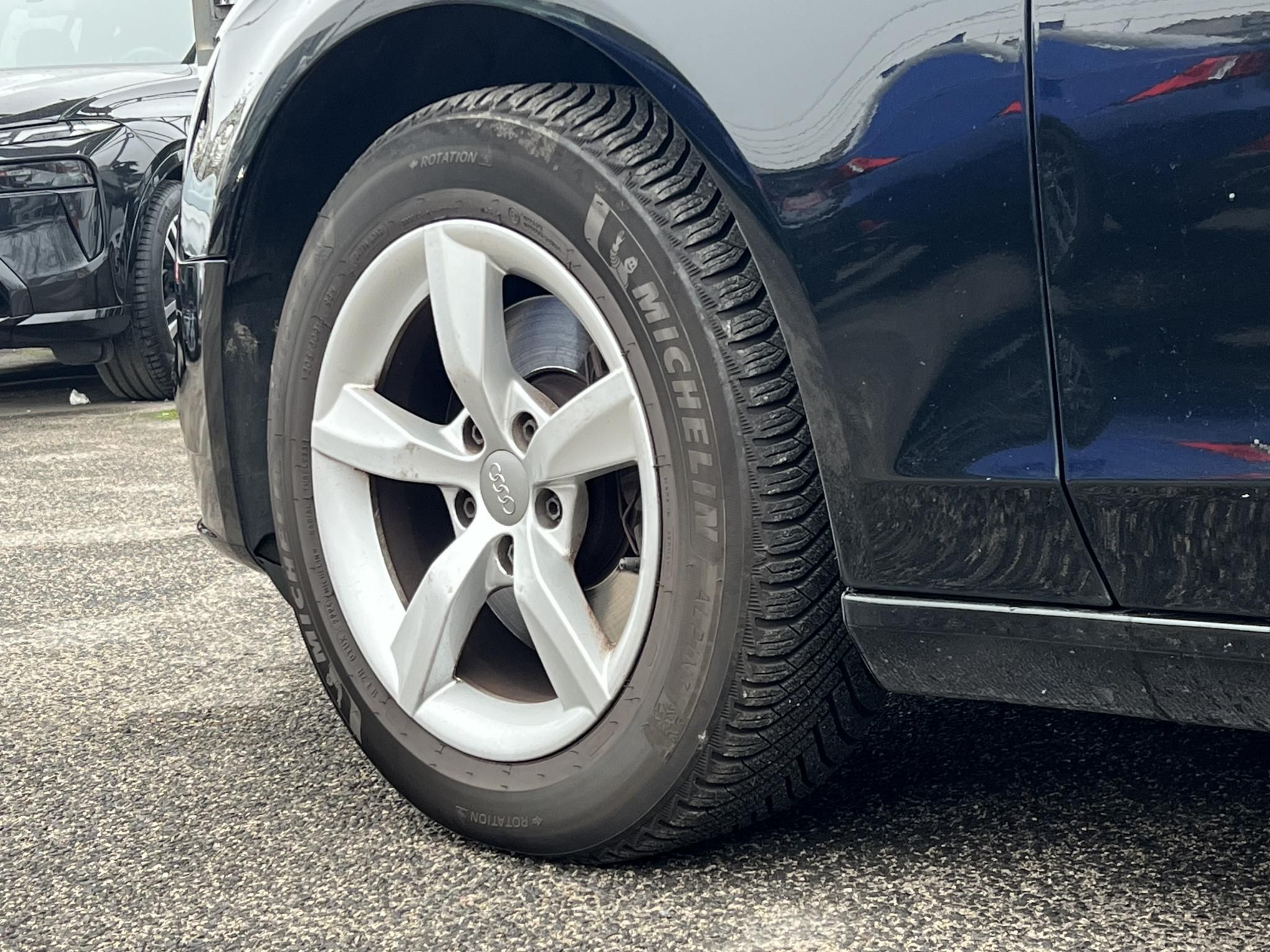 AUDI A4 2.0 TDi Klíma Tempomat Bluetooth 142e km!