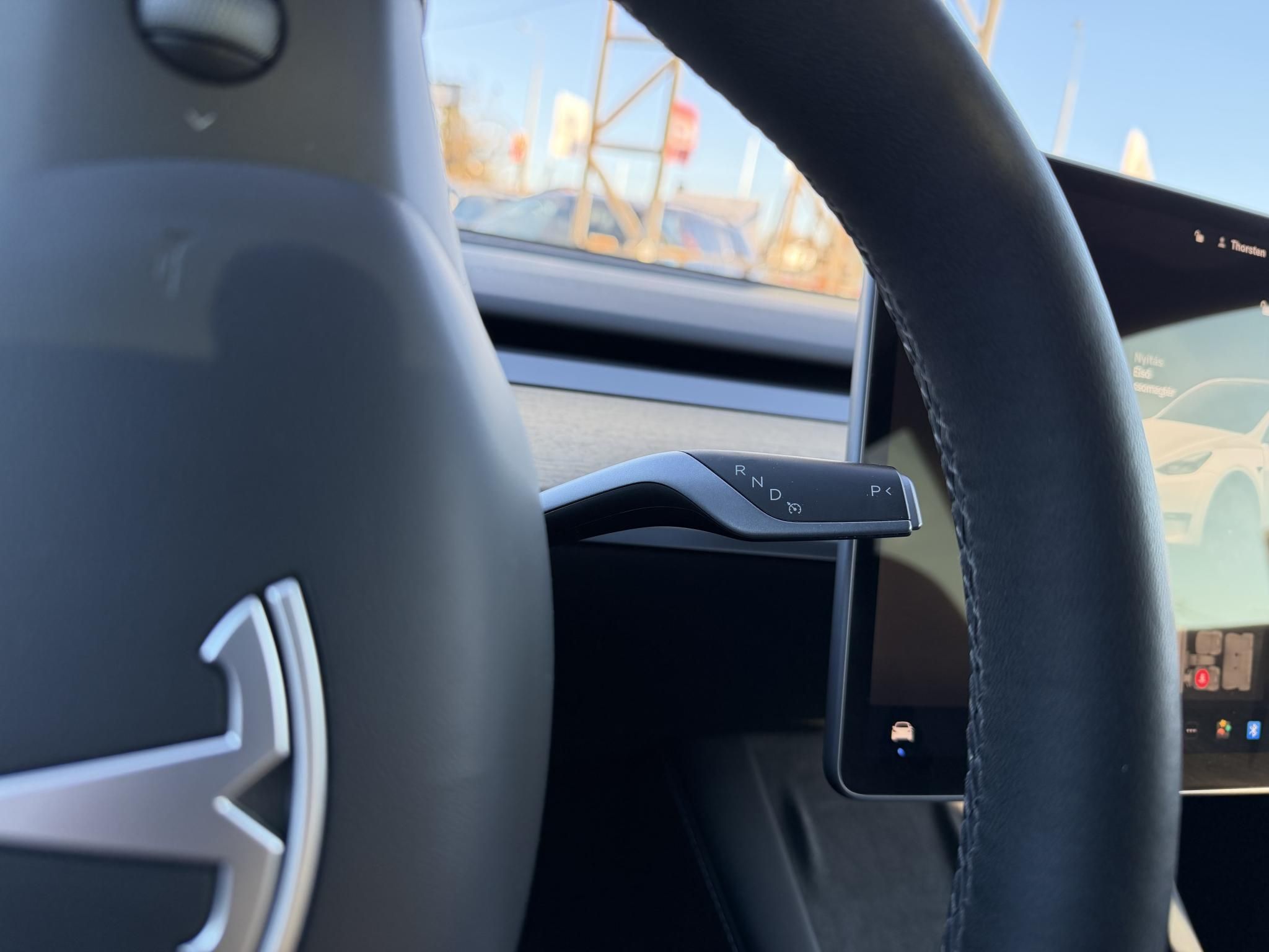 TESLA MODEL Y Long Range AWD (Automata) 72e km. AMD Ryzen. hőszivattyú. mátrix LED. garanciális!