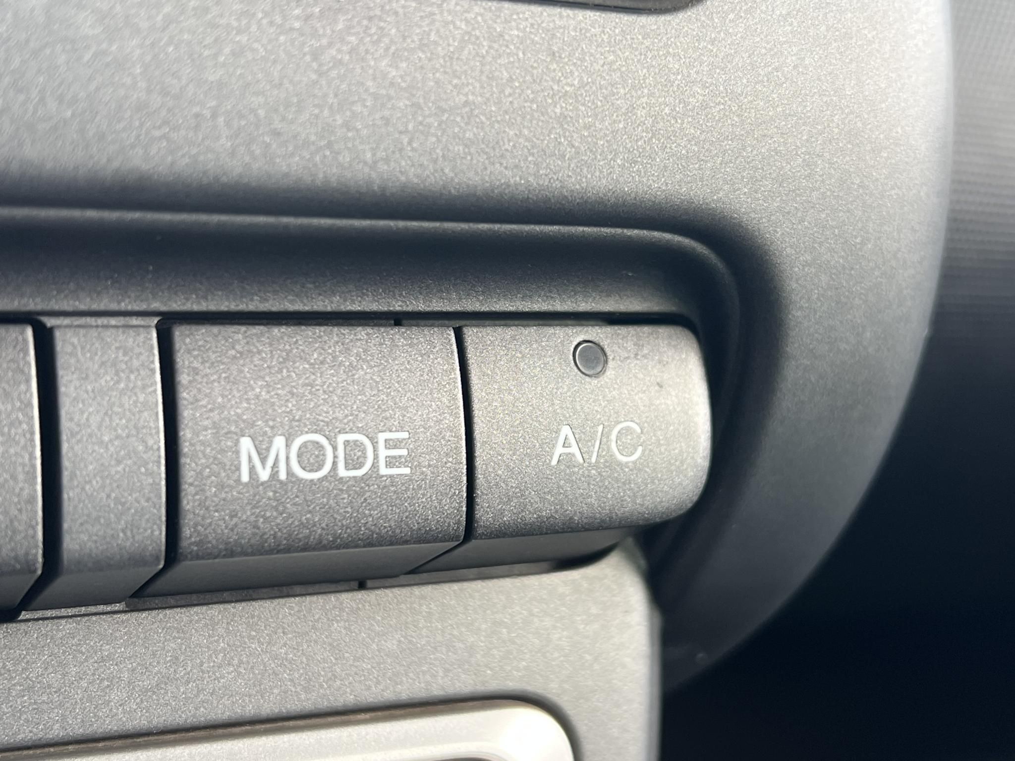 HONDA JAZZ 1.4 ES CVT My. 2005 M.o.-i. 1.tul. Klíma F1 Kormány váltó!Téli/Nyári garnitúra LEGOLCSÓBB!