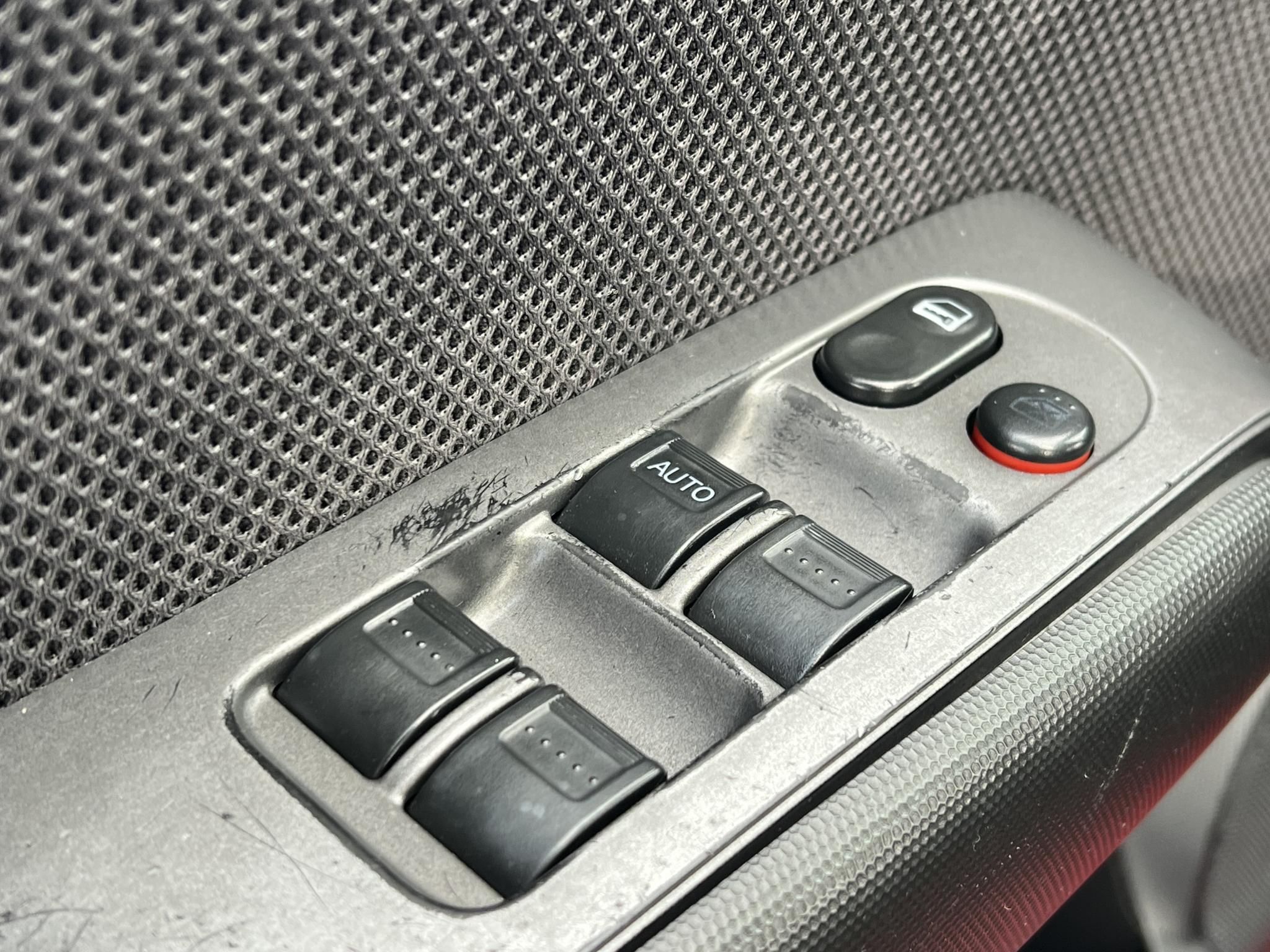 HONDA JAZZ 1.4 ES CVT My. 2005 M.o.-i. 1.tul. Klíma F1 Kormány váltó!Téli/Nyári garnitúra LEGOLCSÓBB!