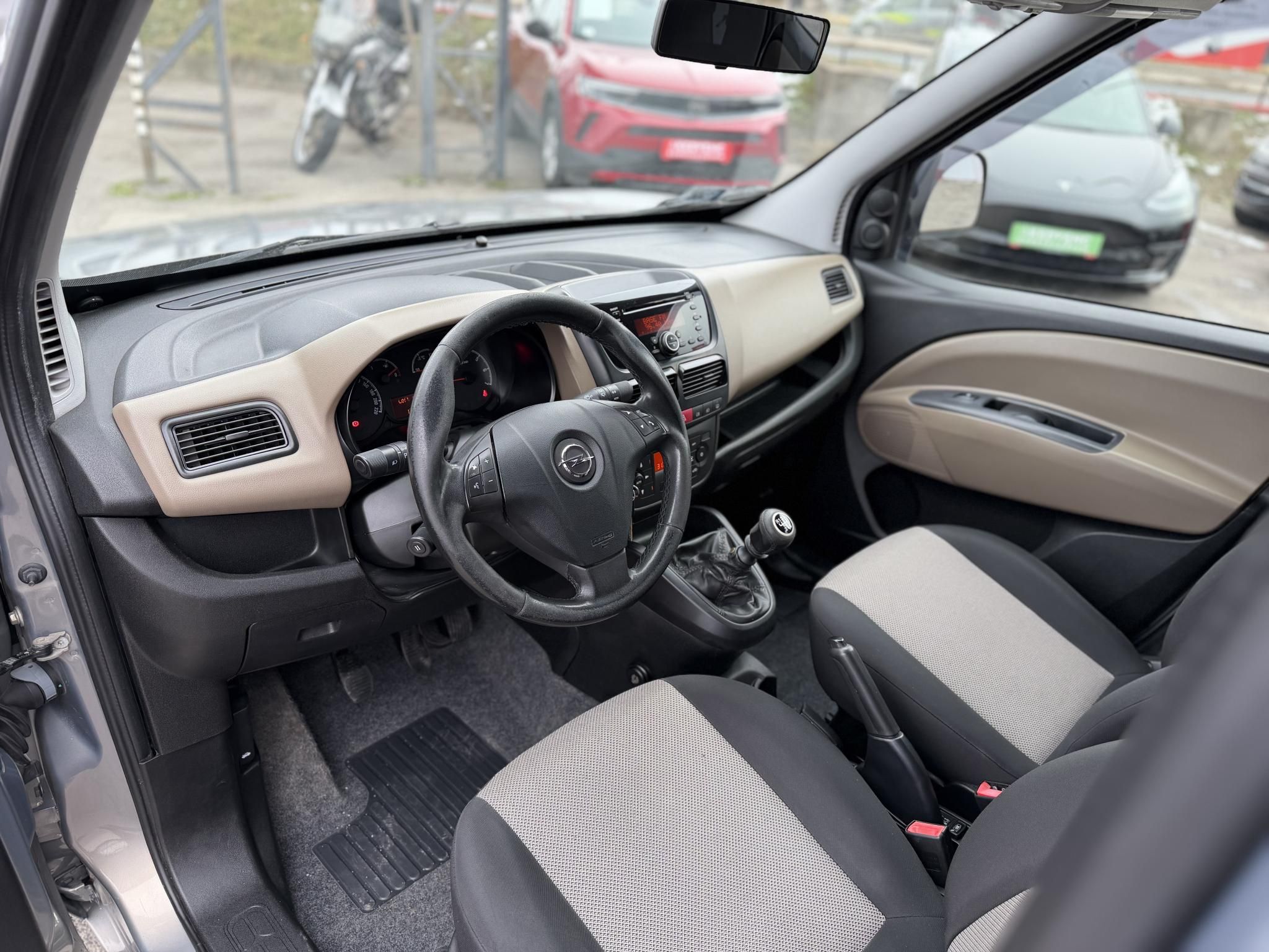 OPEL COMBO 1.6 CDTI L1H1 Enjoy 7 személyes M.o.-i. 1.tul. Márkaszervizelt. Téli-nyári kerék garnitúra!