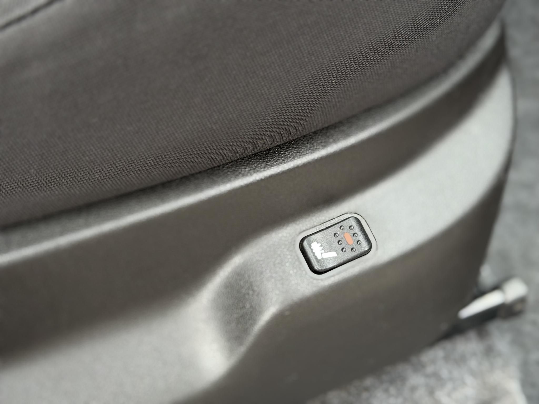 OPEL COMBO 1.6 CDTI L1H1 Enjoy 7 személyes M.o.-i. 1.tul. Márkaszervizelt. Téli-nyári kerék garnitúra!