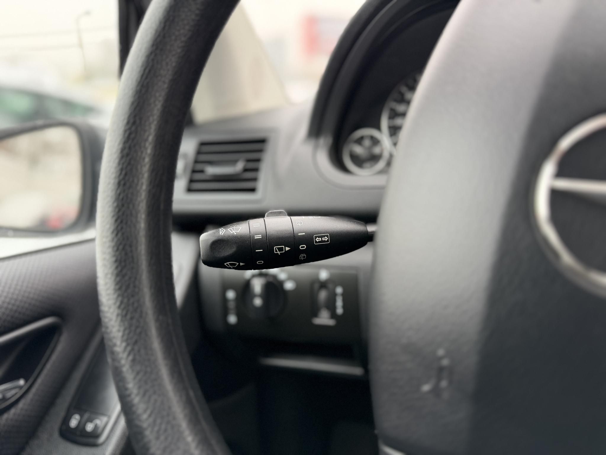 MERCEDES-BENZ A 180 BlueEFFICIENCY Elegance EURO5 156e km. megkímélt állapot. klíma ülésfűtés 2 gyári kulcs