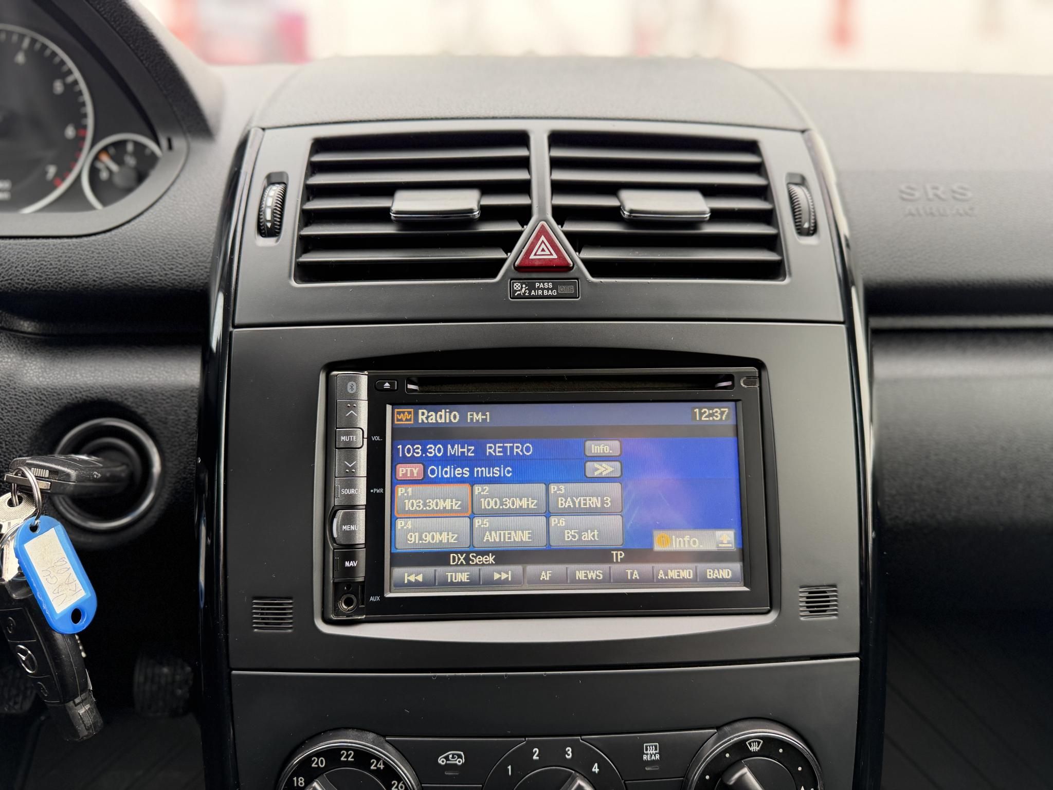 MERCEDES-BENZ A 180 BlueEFFICIENCY Elegance EURO5 156e km. megkímélt állapot. klíma ülésfűtés 2 gyári kulcs