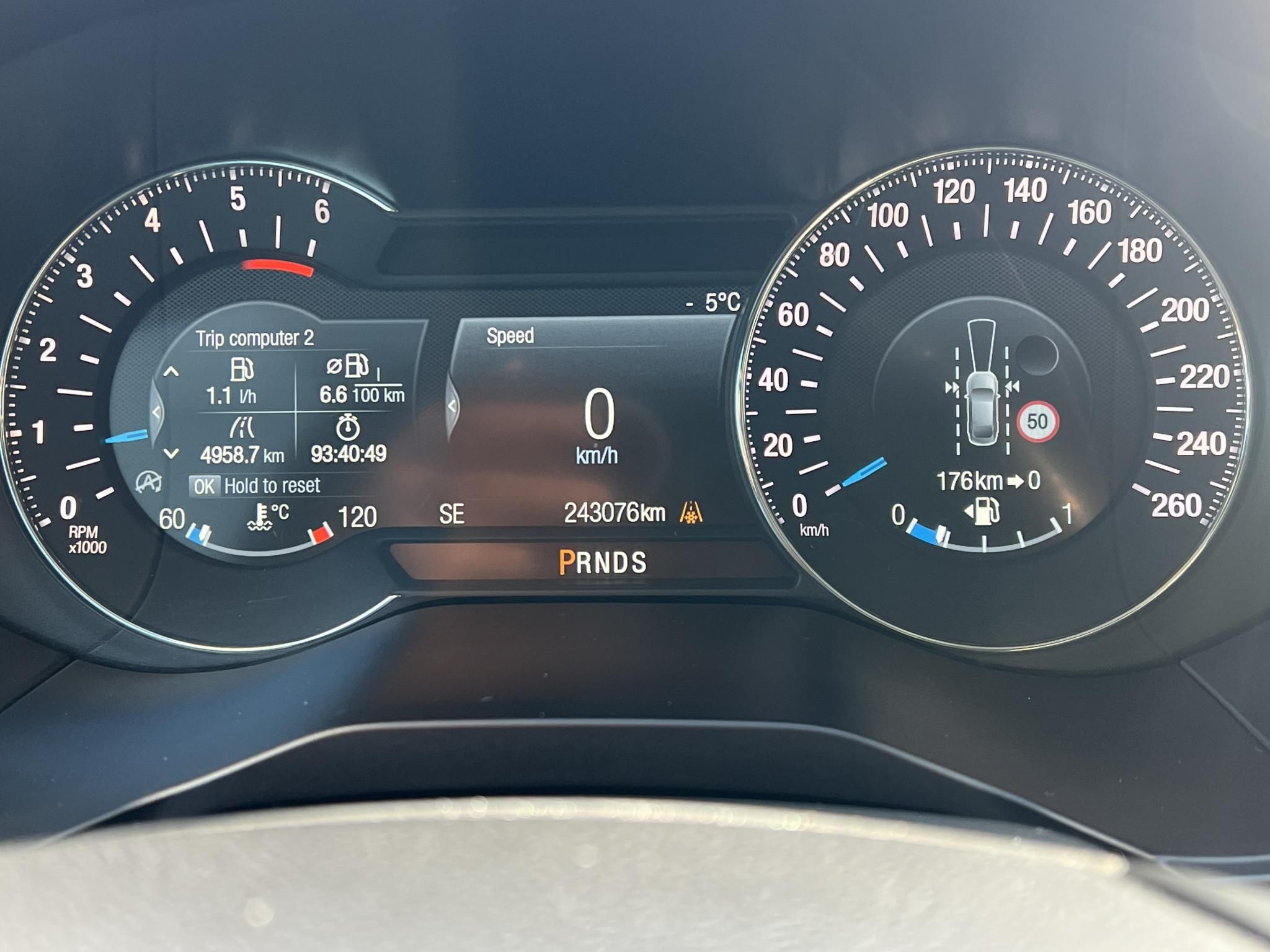 FORD S-MAX 2.0 TDCi Titanium Powershift Tiptronic 5 személyes Tempomat Klíma Vonóhorog F1 váltó!