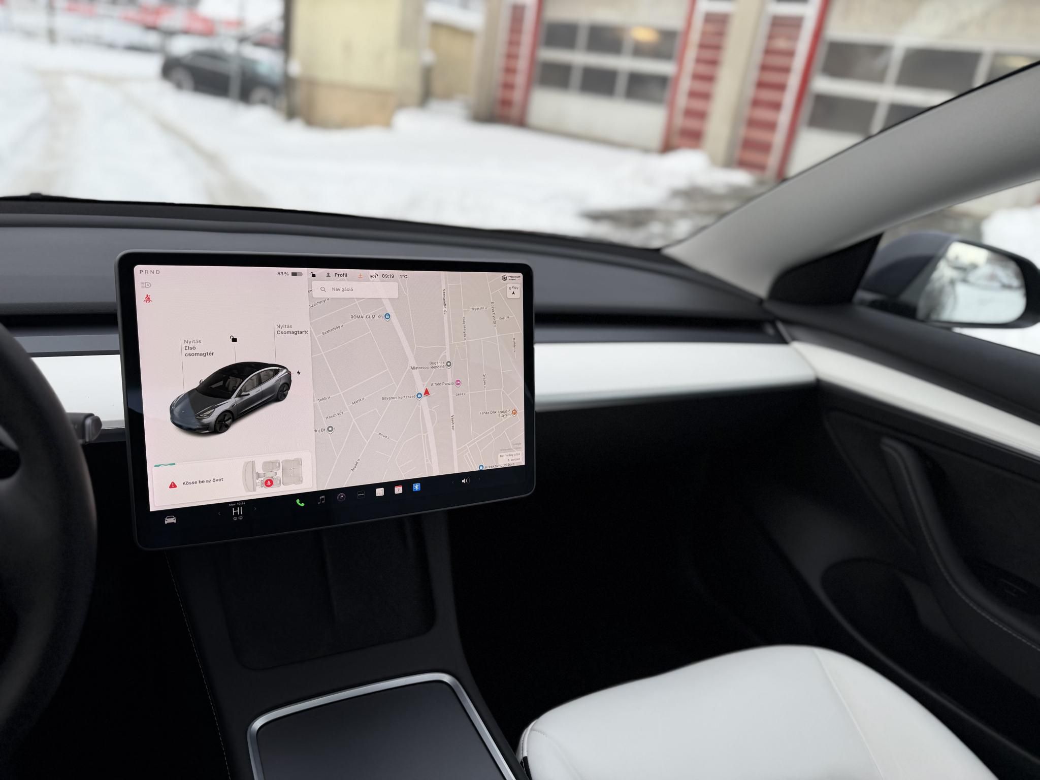 TESLA MODEL 3 Long Range AWD (Automata) 76e km. FEHÉR BELSŐ. mátrix LED. hőszivattyú. garanciális. megkímélt állapot!
