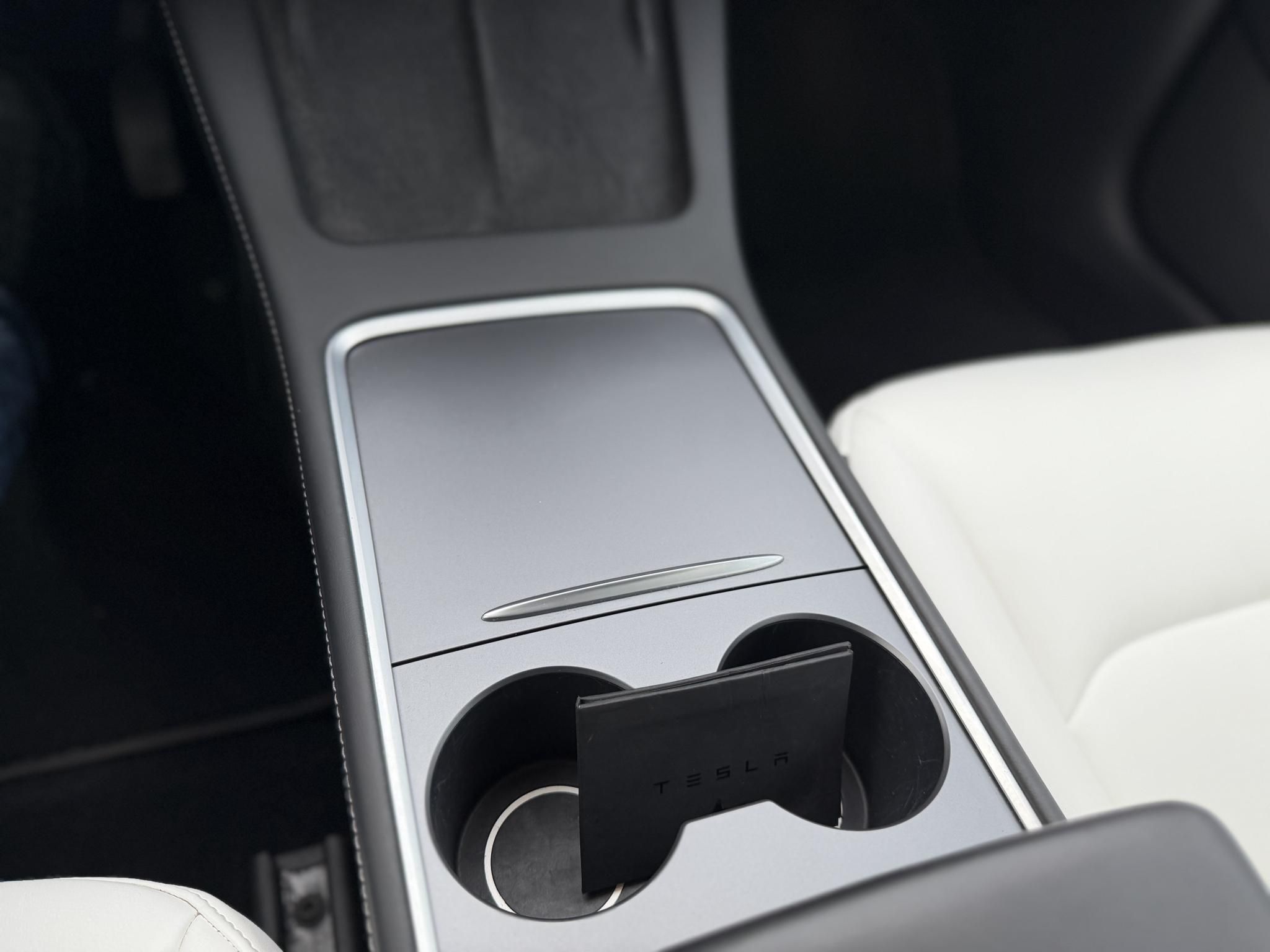 TESLA MODEL 3 Long Range AWD (Automata) 76e km. FEHÉR BELSŐ. mátrix LED. hőszivattyú. garanciális. megkímélt állapot!