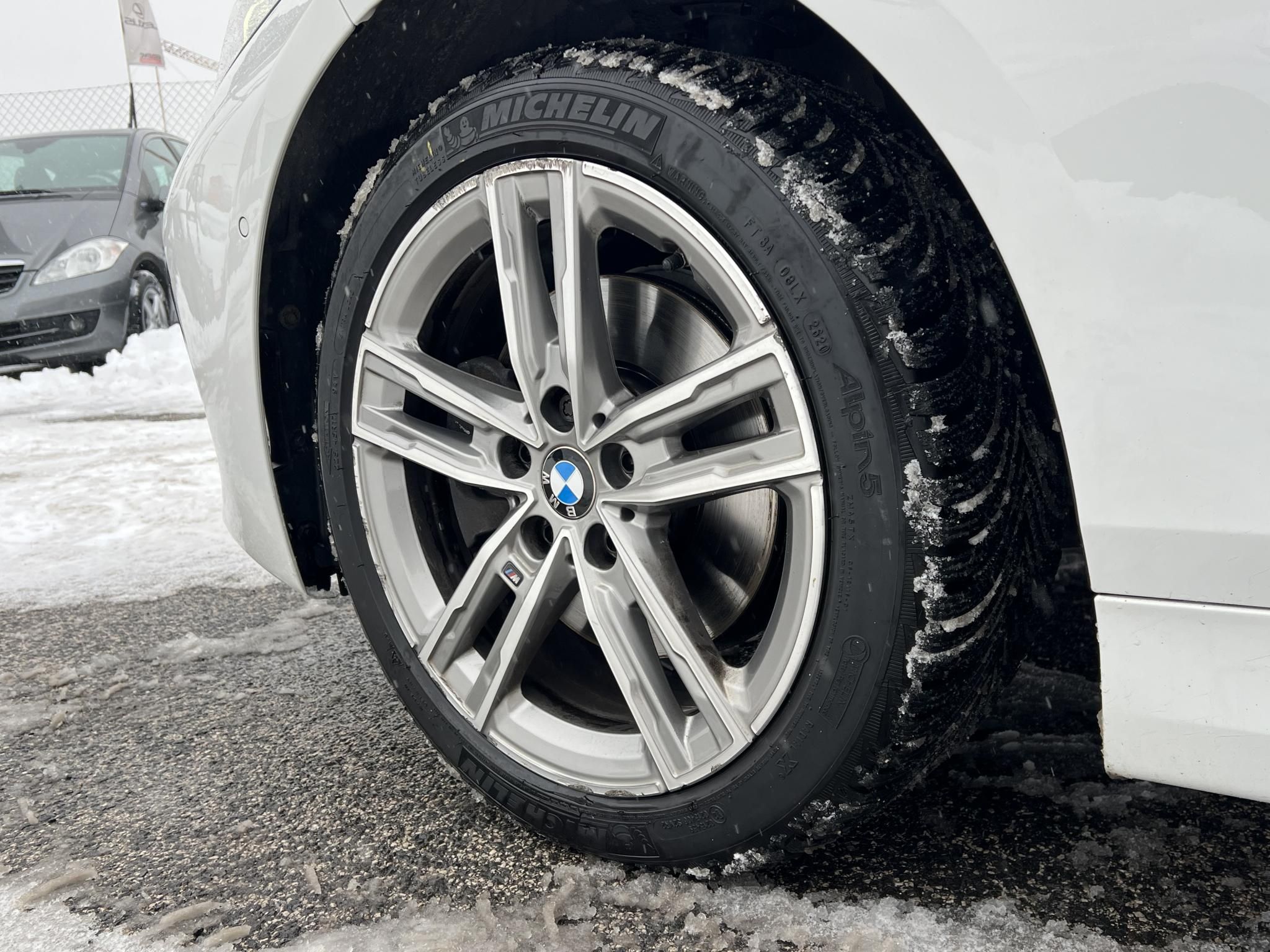 BMW 118i M Sport 70e km. Márkaszervizelt Harman/Kardon Téli/Nyári garnitúra!