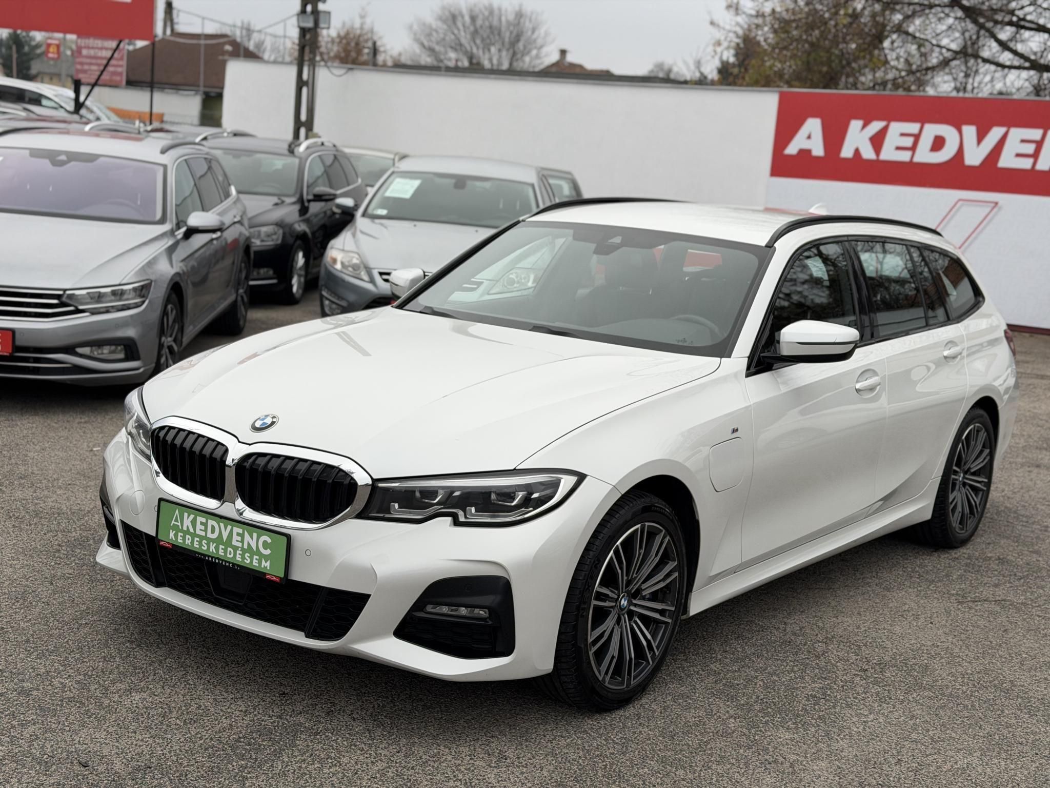 BMW 330e M Sport (Automata) Frissen szervizelt. Új téli gumik!