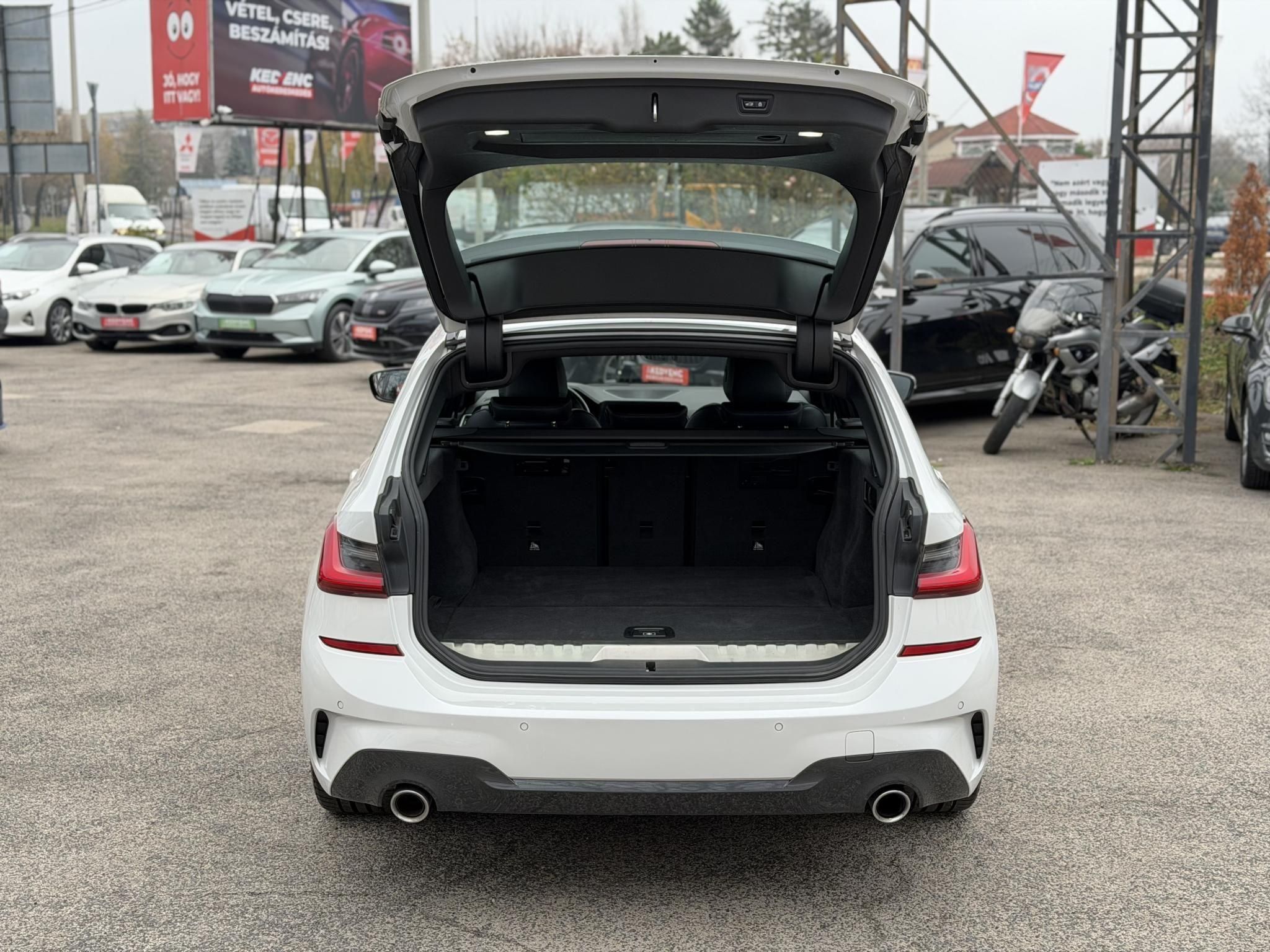 BMW 330e M Sport (Automata) Frissen szervizelt. Új téli gumik!