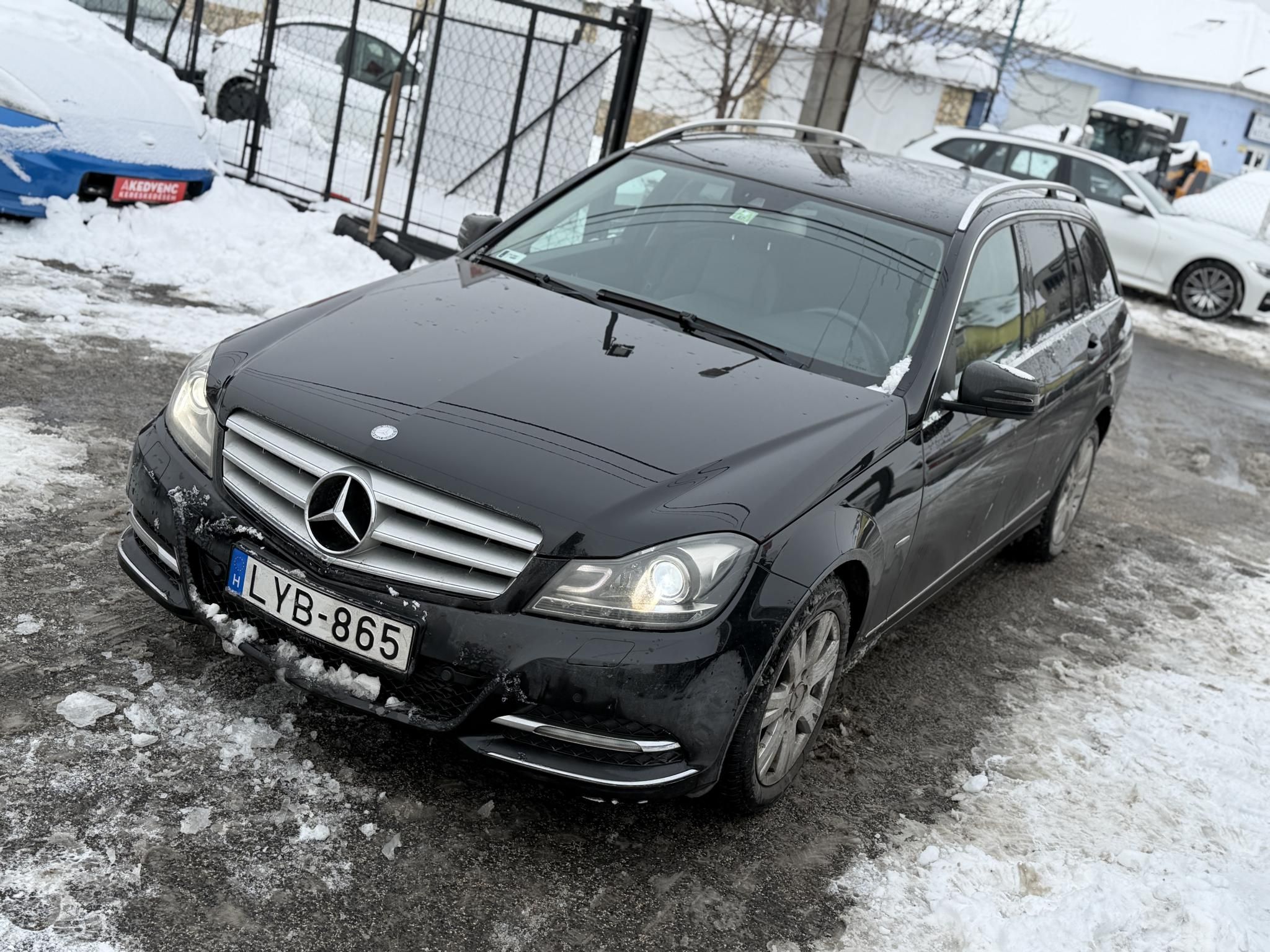 MERCEDES-BENZ C 220 T CDI BlueEFFICIENCY Avantgarde (Automata) Magyarországi Teljes szerviztörténet!