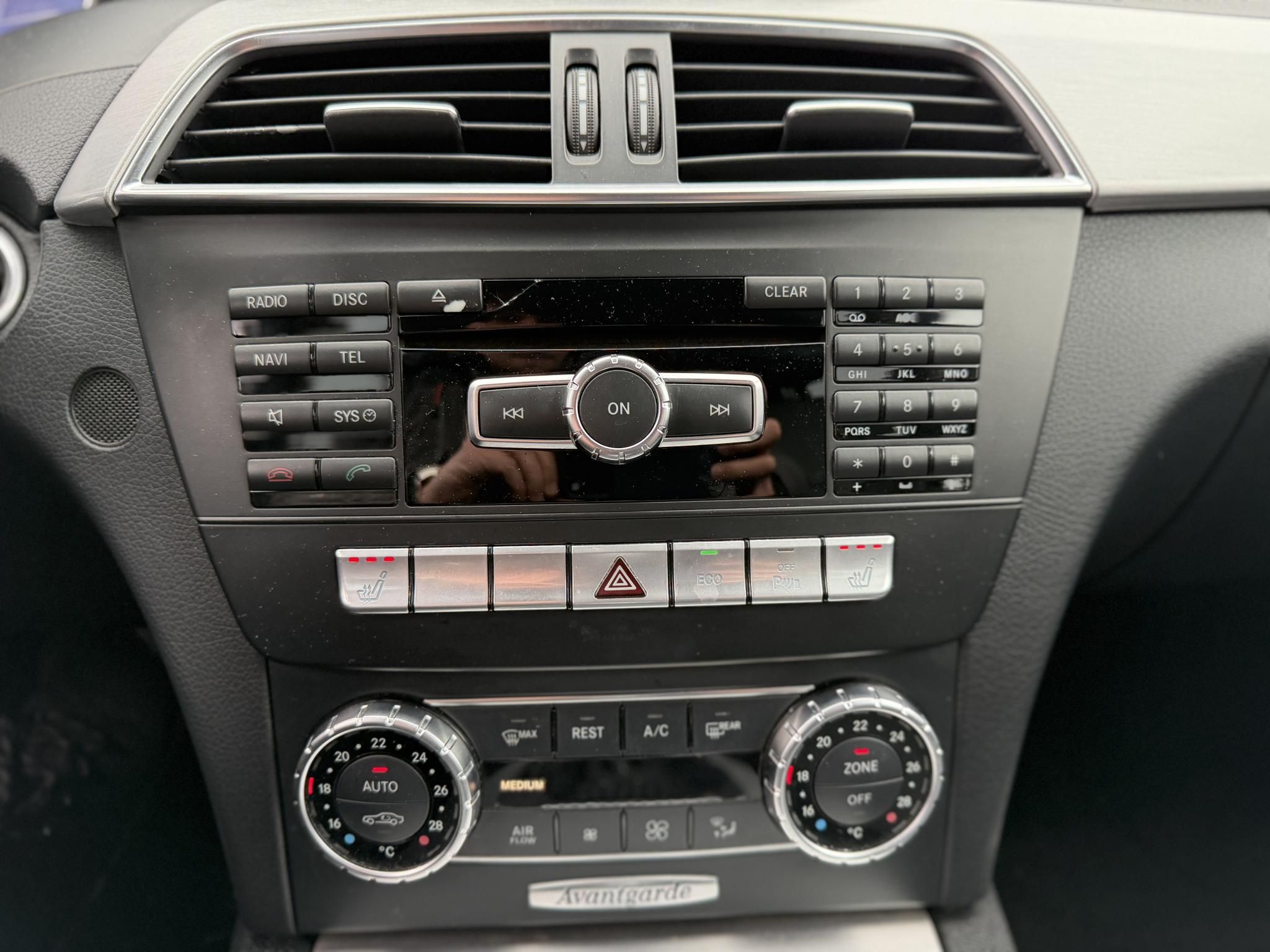 MERCEDES-BENZ C 220 T CDI BlueEFFICIENCY Avantgarde (Automata) Magyarországi Teljes szerviztörténet!