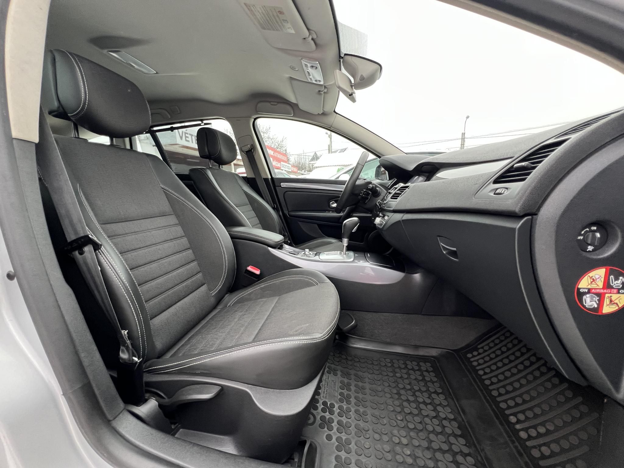 RENAULT LAGUNA 2.0 dCi Dynamique DPF (Automata) Klíma Tempomat Bluetooth Navi!