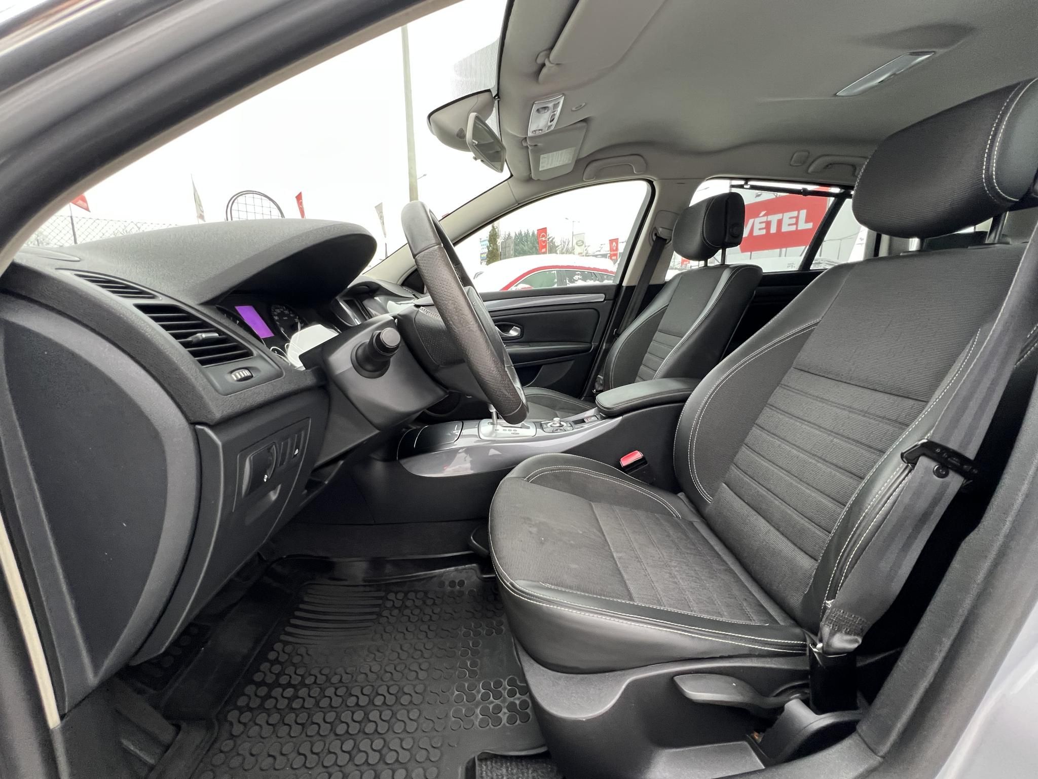 RENAULT LAGUNA 2.0 dCi Dynamique DPF (Automata) Klíma Tempomat Bluetooth Navi!