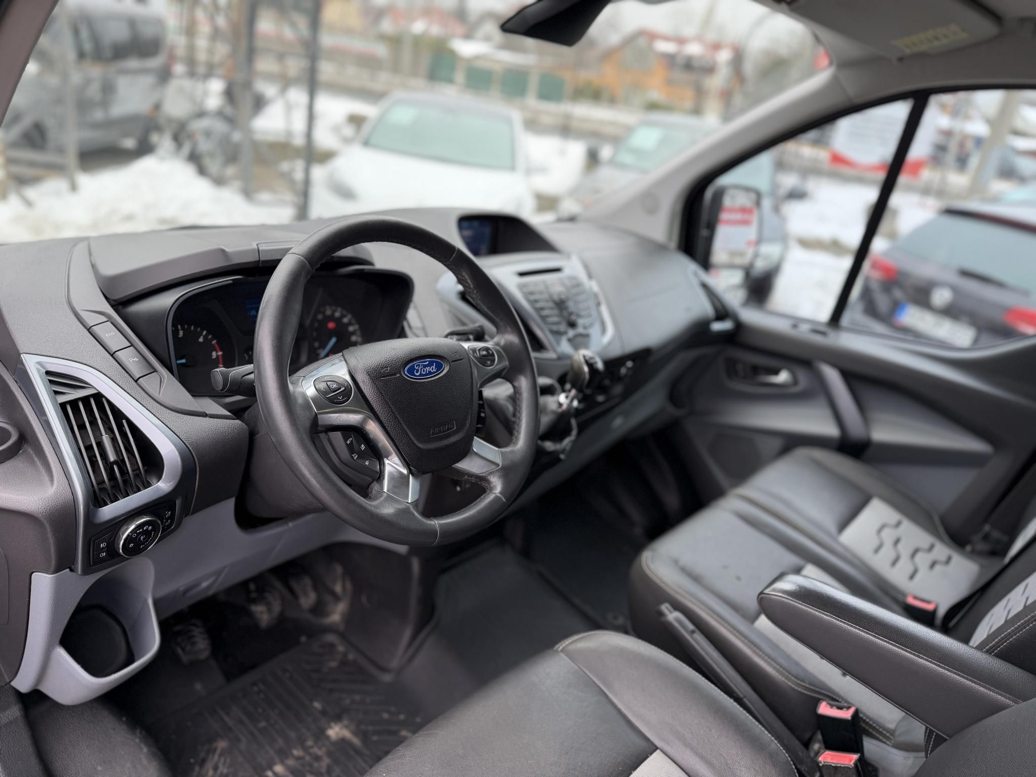 FORD TRANSIT Custom 2.2 TDCi 290 SWB Trend ST-line Klíma Bluetooth Tolatóradar Ülésfűtés Bőrbelső Vezérlés cserélve!