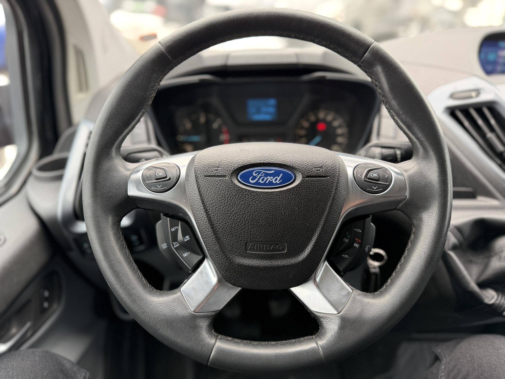 FORD TRANSIT Custom 2.2 TDCi 290 SWB Trend ST-line Klíma Bluetooth Tolatóradar Ülésfűtés Bőrbelső Vezérlés cserélve!