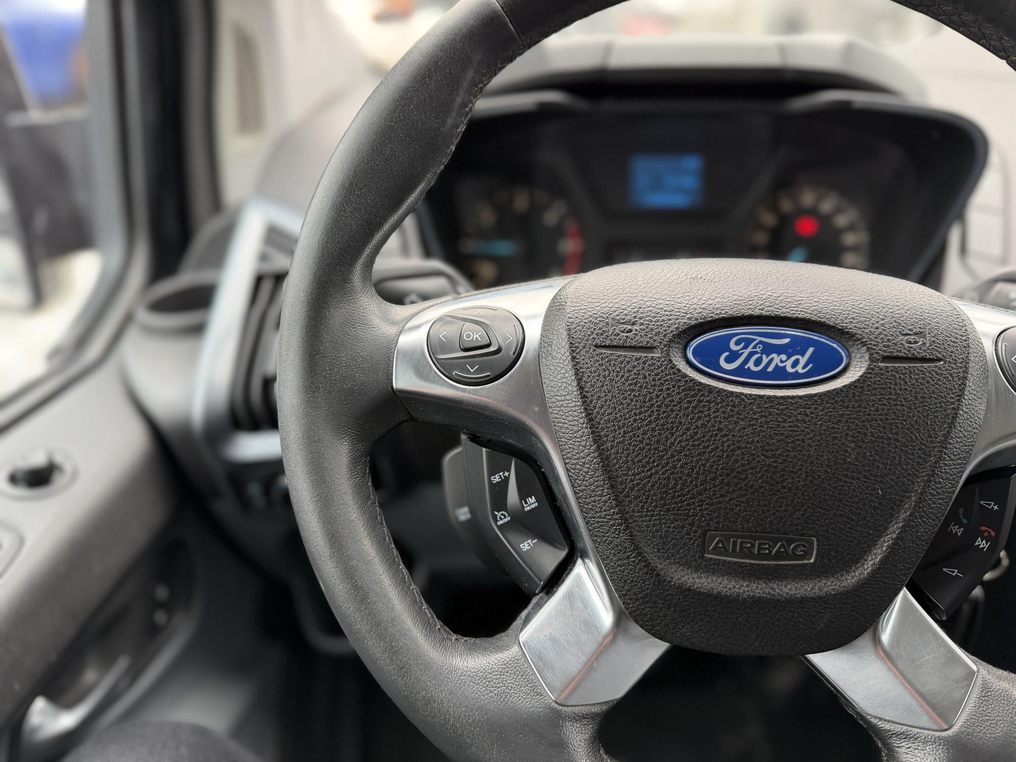 FORD TRANSIT Custom 2.2 TDCi 290 SWB Trend ST-line Klíma Bluetooth Tolatóradar Ülésfűtés Bőrbelső Vezérlés cserélve!
