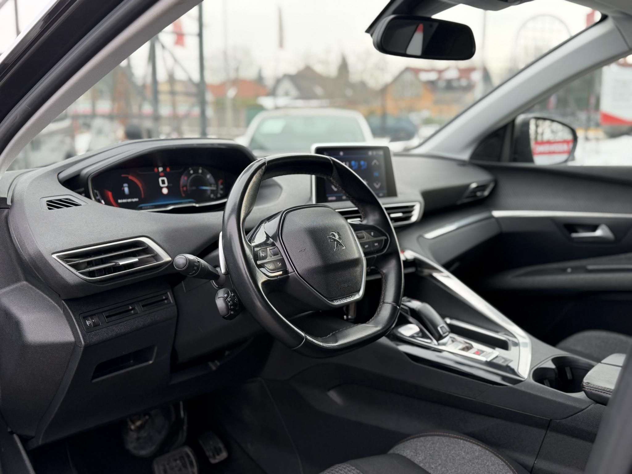 PEUGEOT 3008 1.6 BlueHDi Allure EAT6 Teljes szerviztörténet. Carplay. radar. tempomat. 8 gumi