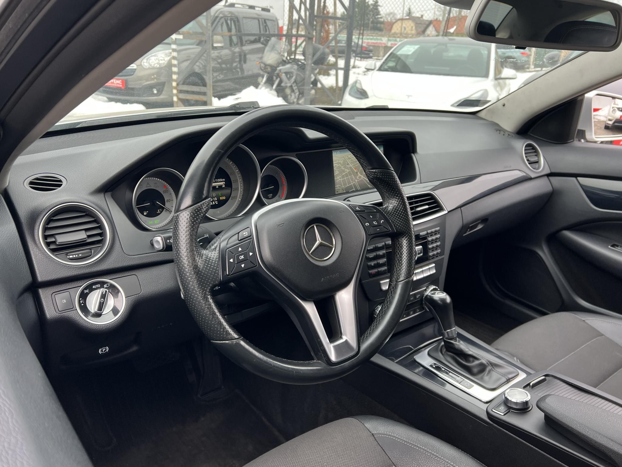 MERCEDES-BENZ C 220 CDI BlueEFFICIENCY (Automata) Xenon Tempomat Ülésfűtés Navi Bluetooth Rendszeresen szervizelt!