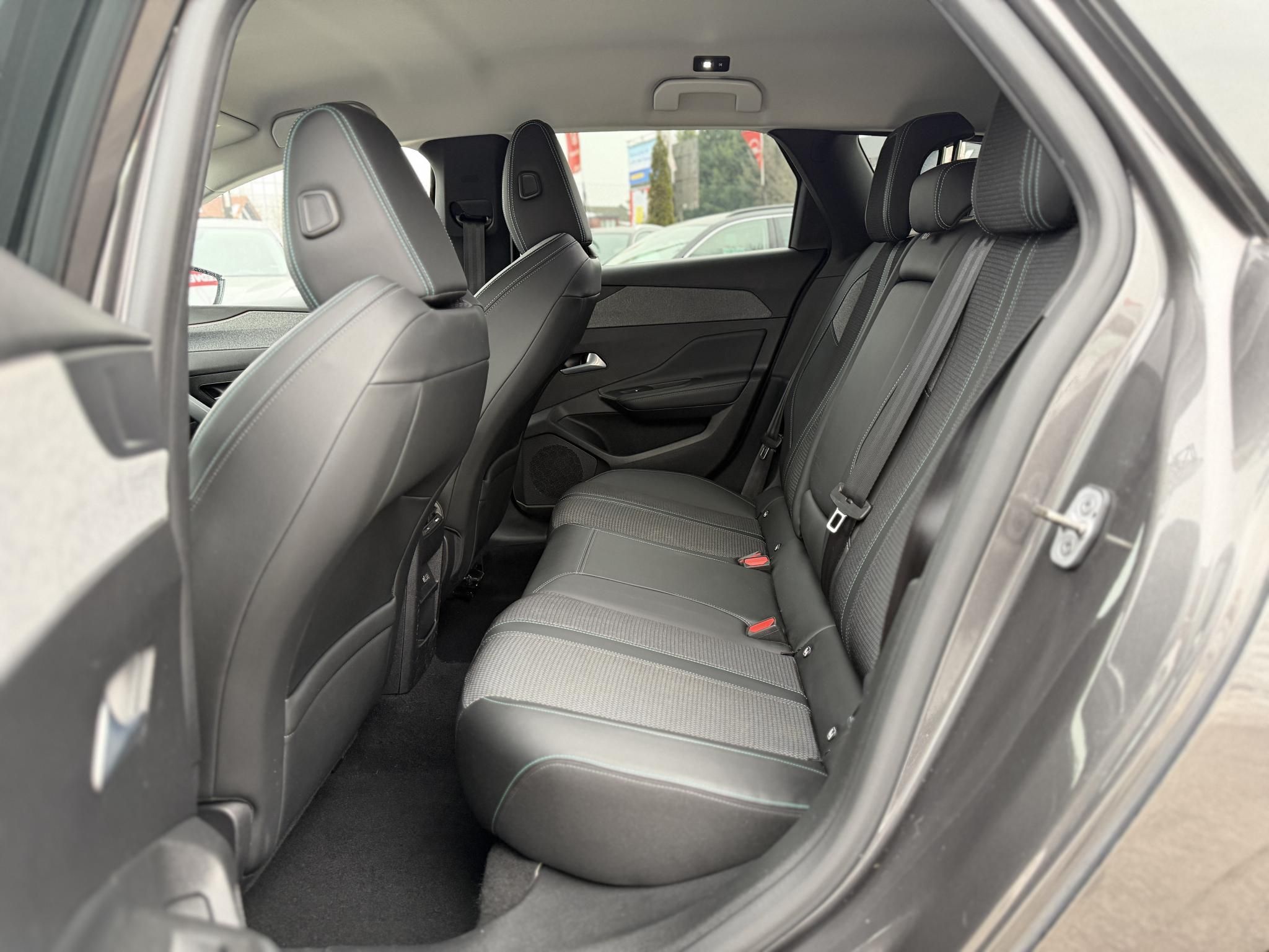 PEUGEOT 308 SW 1.5 BlueHDi Allure LED Tempomat Navi Mirrorscreen Bluetooth 360kamera