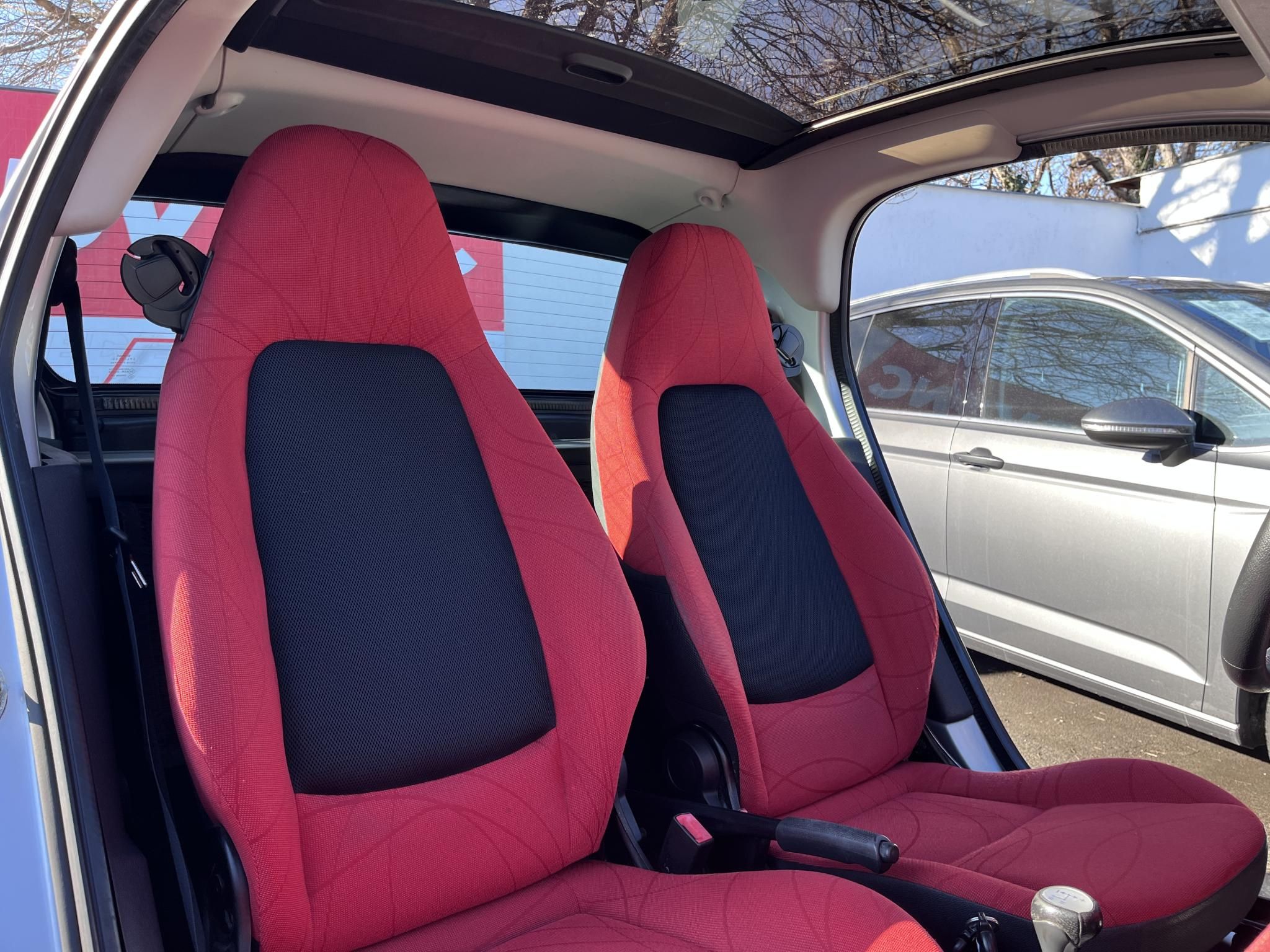 SMART FORTWO 1.0 Micro Hybrid Drive Pure Softouch COUPE 92e km. panoráma tető. frissen szervizelt