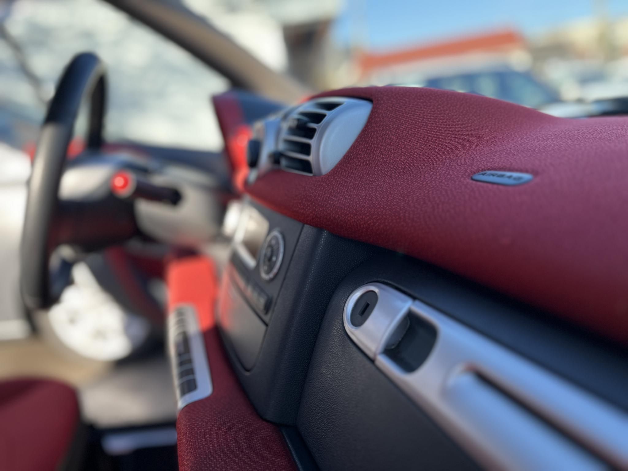 SMART FORTWO 1.0 Micro Hybrid Drive Pure Softouch COUPE 92e km. panoráma tető. frissen szervizelt