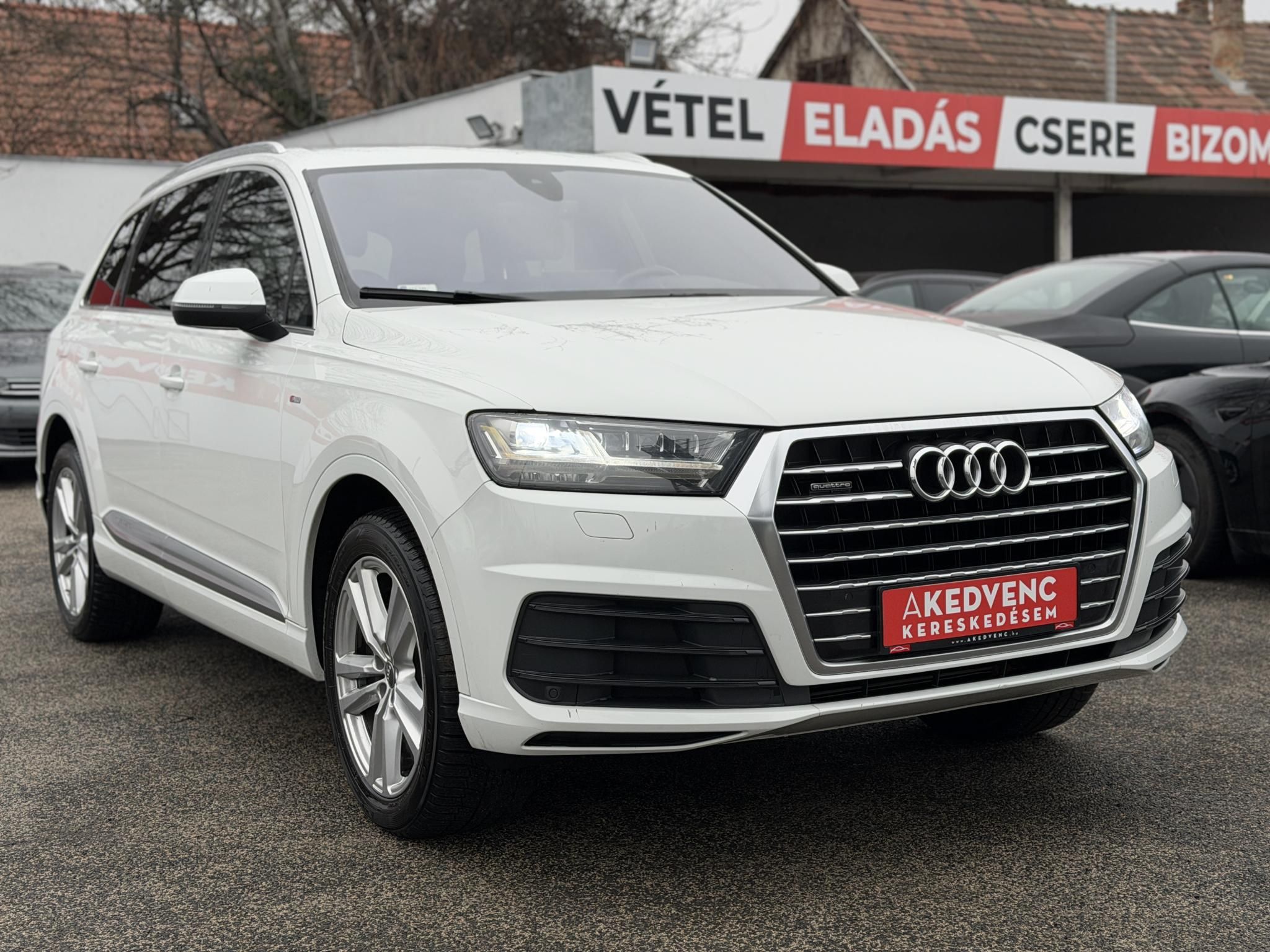 AUDI Q7 3.0 V6 TDI quattro Tiptronic ic S-line. BOSE hangrendszer. memória. 4x ülésfűtés. 4x digit klíma. Szervizelt!