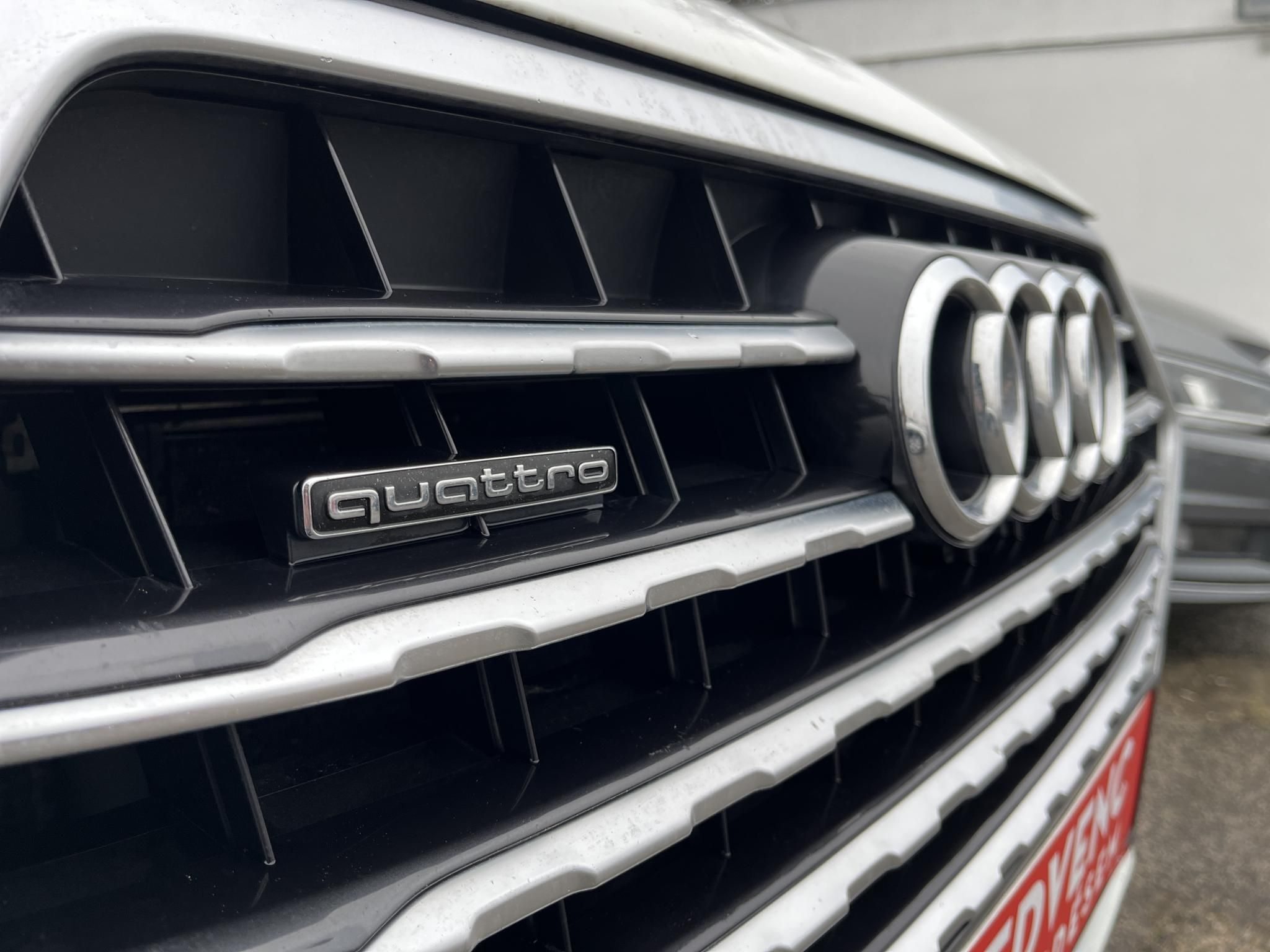 AUDI Q7 3.0 V6 TDI quattro Tiptronic ic S-line. BOSE hangrendszer. memória. 4x ülésfűtés. 4x digit klíma. Szervizelt!