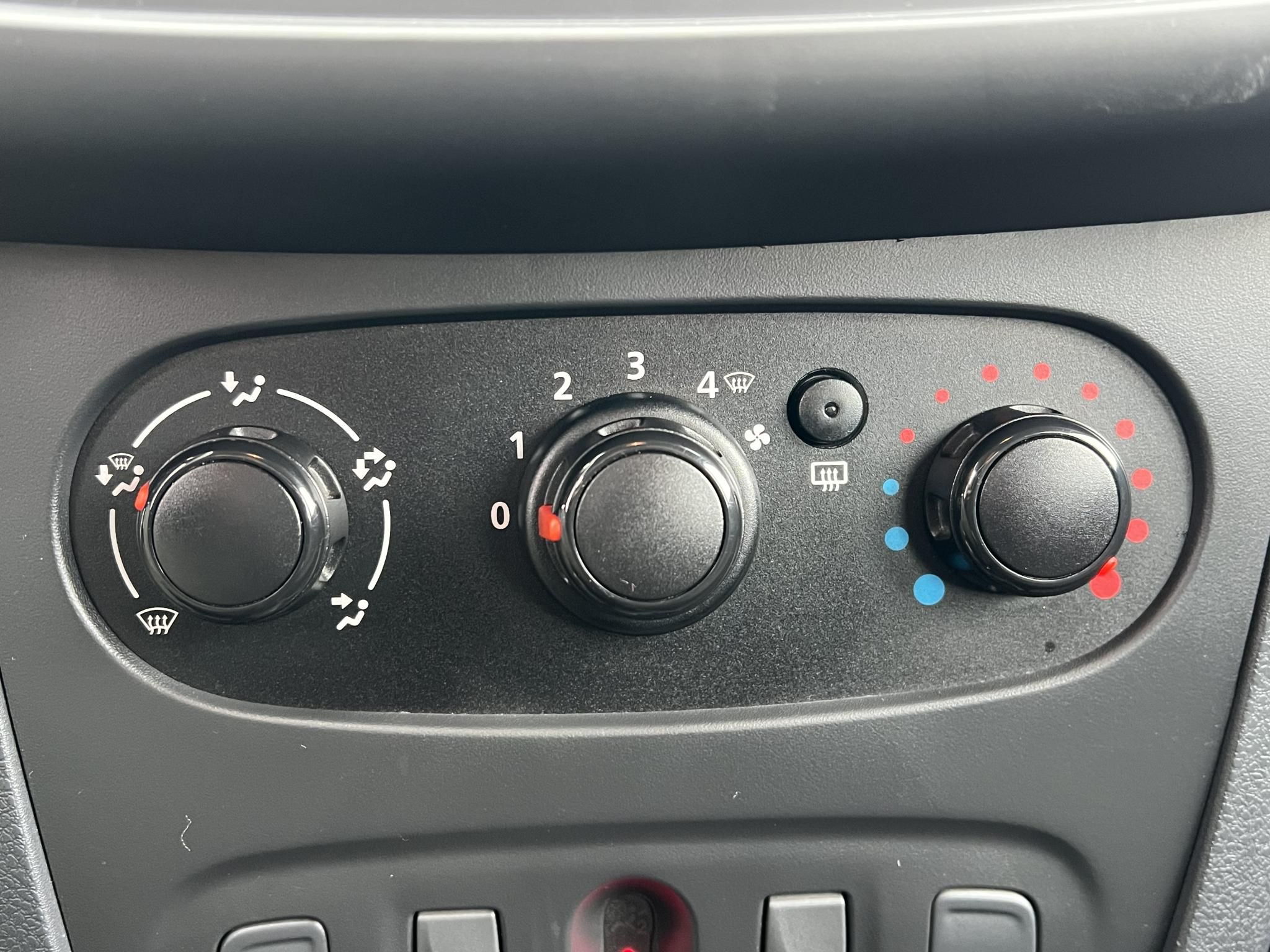 DACIA SANDERO 1.2 Access EURO6 Rendszeresen karbantartott 112e km!