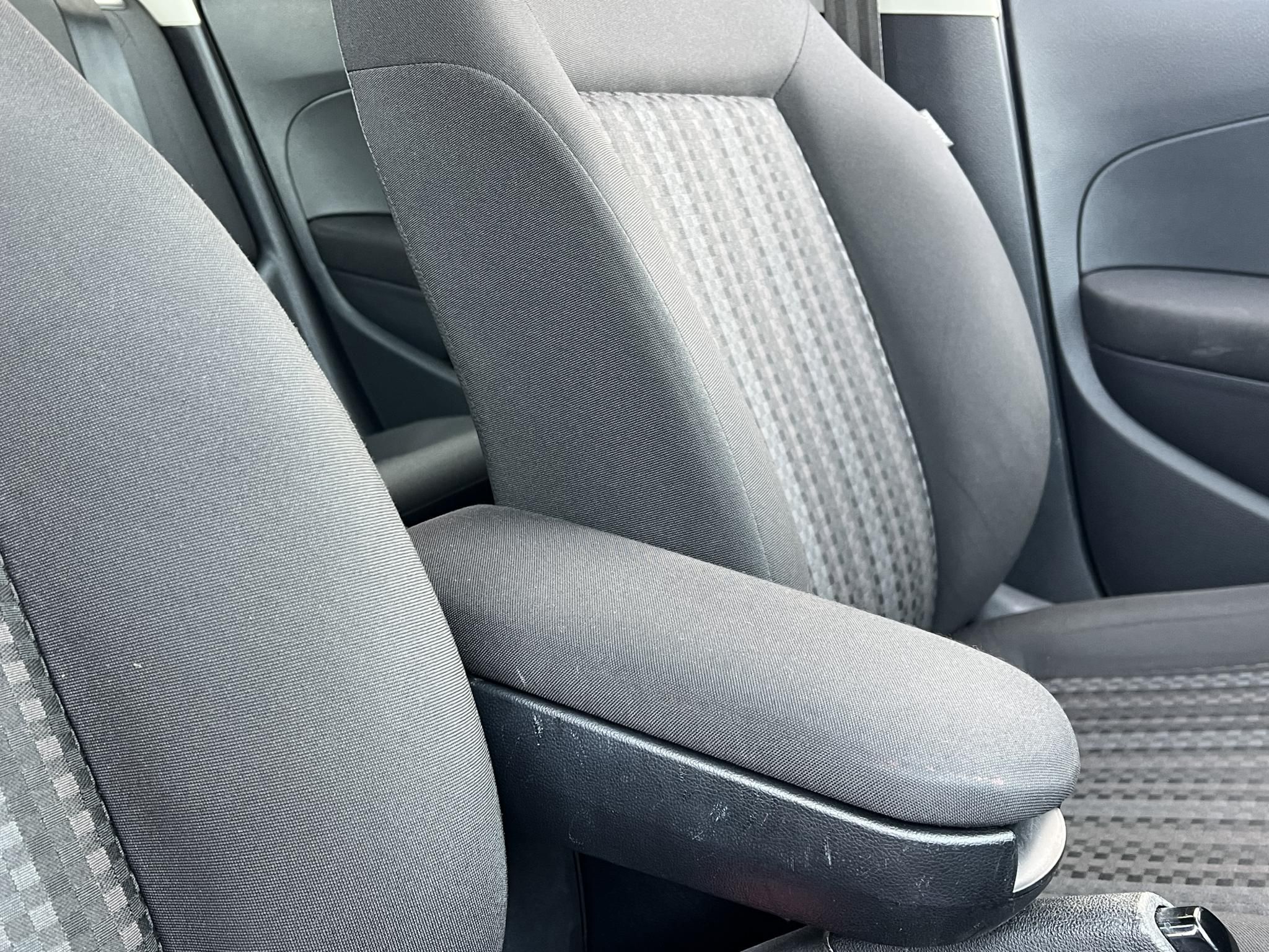 VOLKSWAGEN POLO 1.0 MPI Trendline 172e km. Klíma