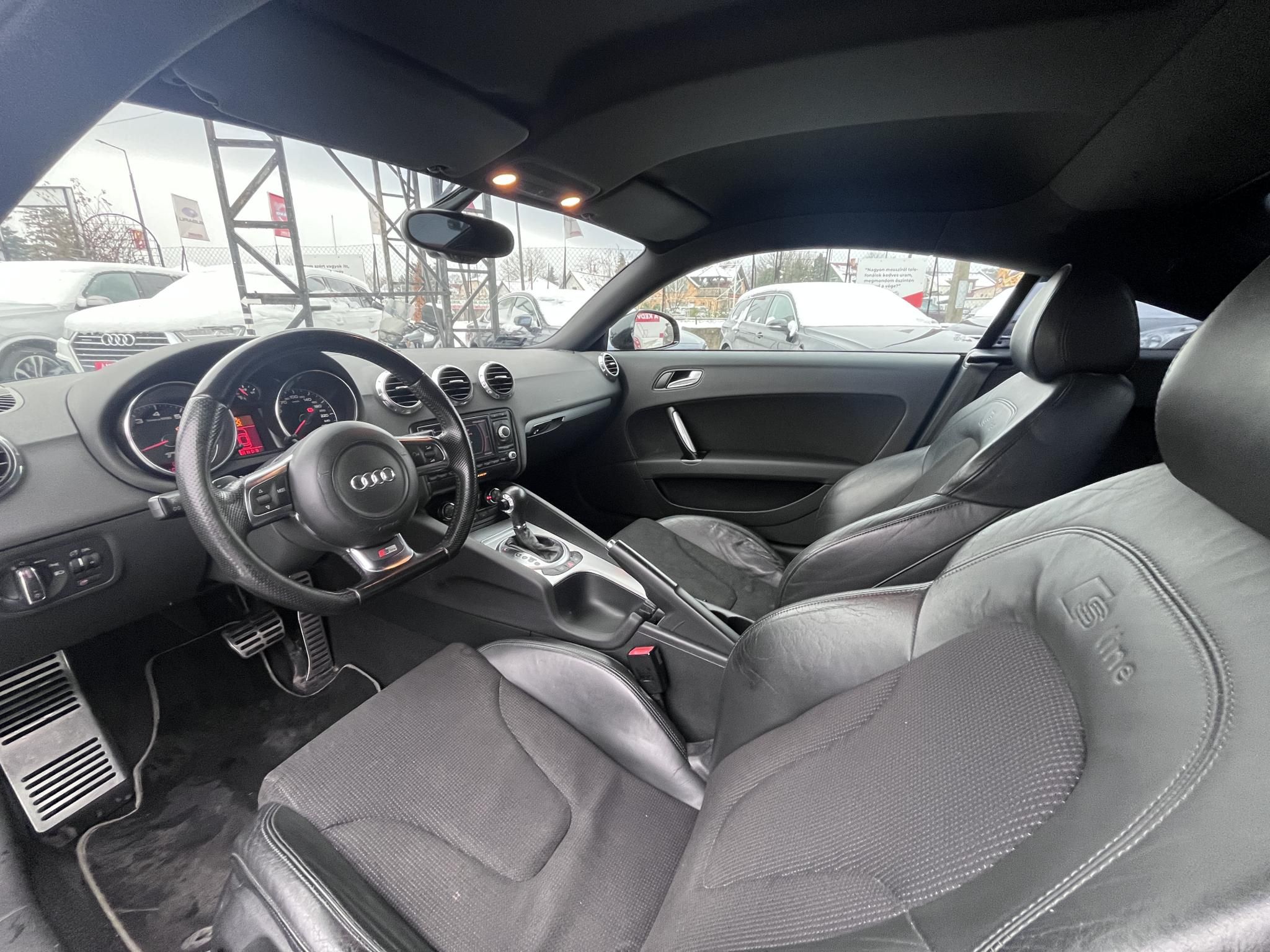 AUDI TT Coupe 2.0 TFSI S-tronic