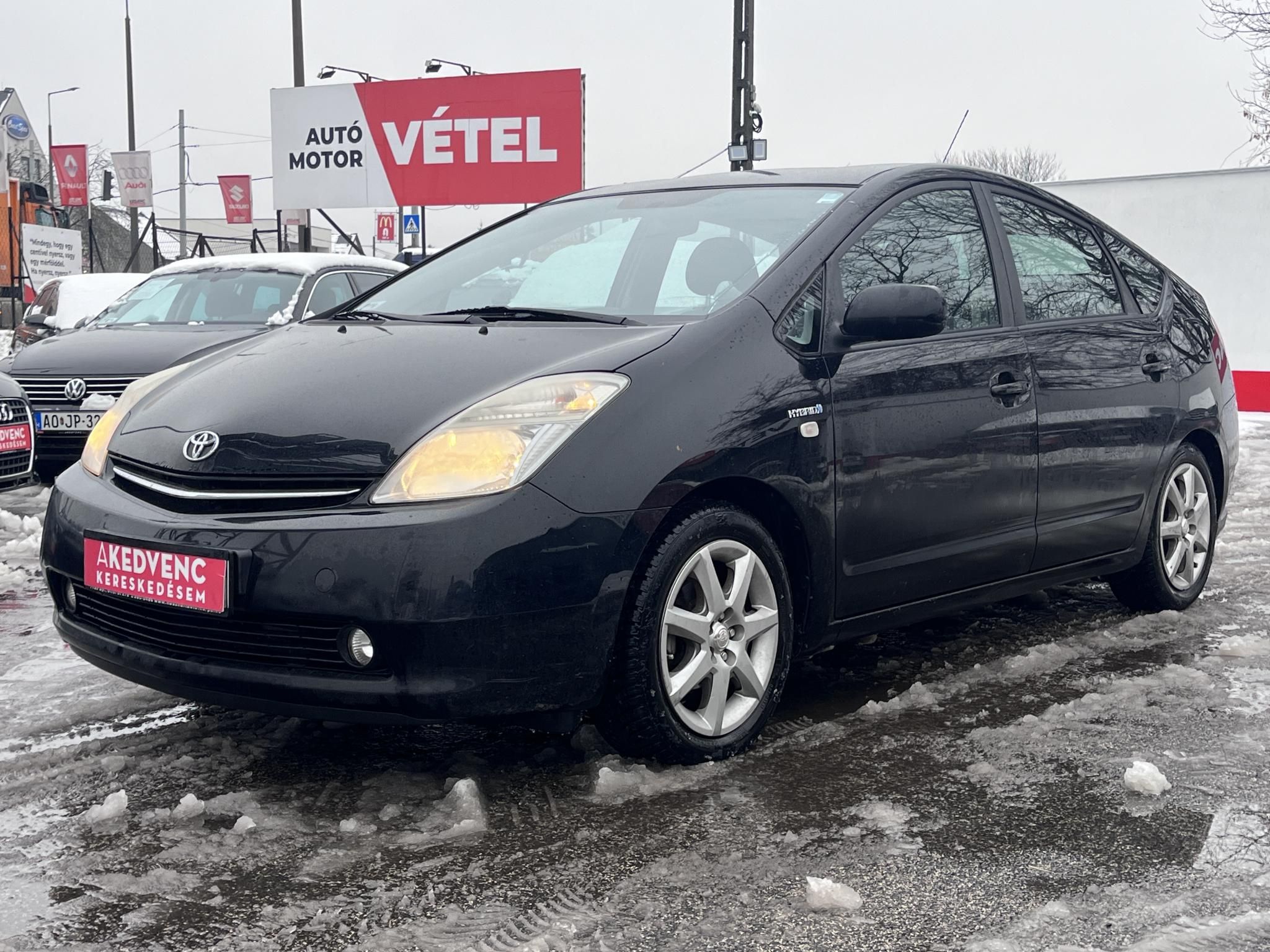 TOYOTA PRIUS 1.8 HSD Sol (Automata) JBL 186e km. Megkímélt állapot. 4 évszakos gumik!