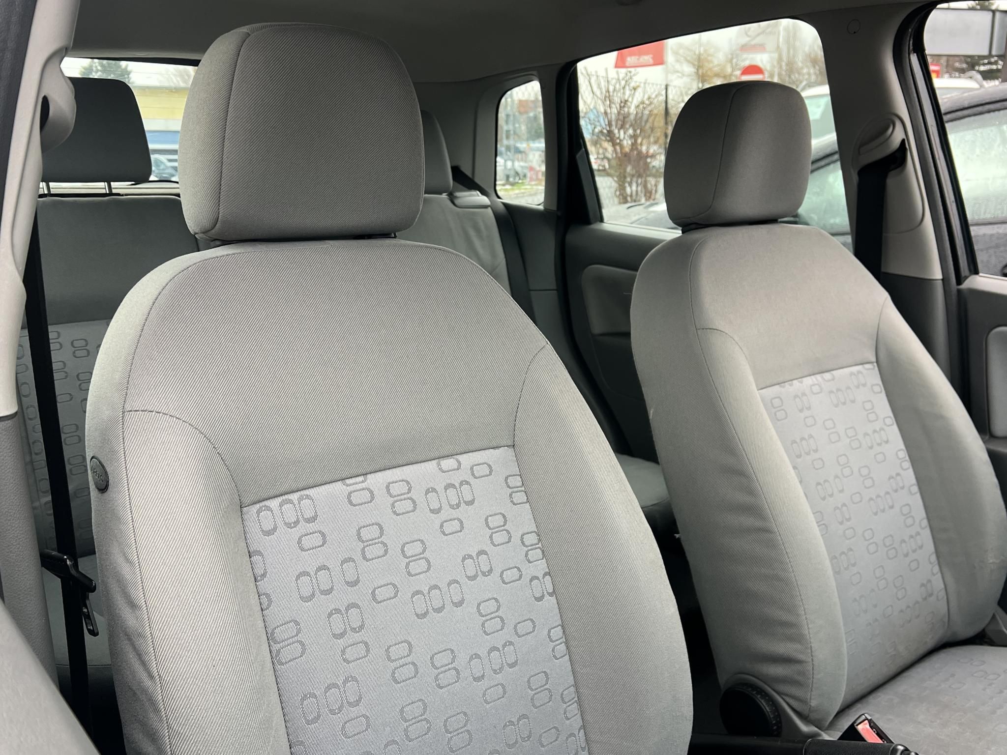 FORD FIESTA 1.3 Comfort Semmi extra.....még 1 év műszaki!