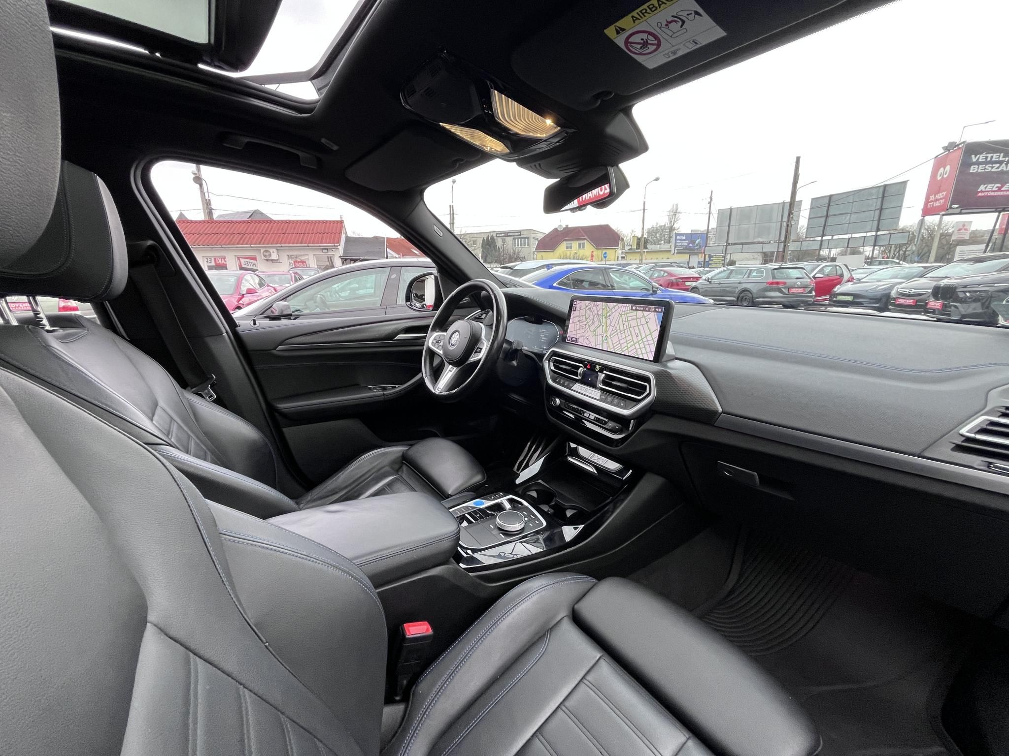 BMW IX3 73,9kWh M-sport Carplay Panoráma tető! ÁFÁS-ÁR!