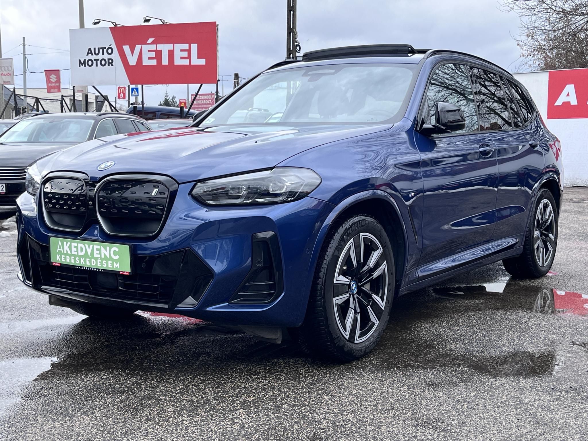 BMW IX3 73,9kWh M-sport Carplay Panoráma tető! ÁFÁS-ÁR!