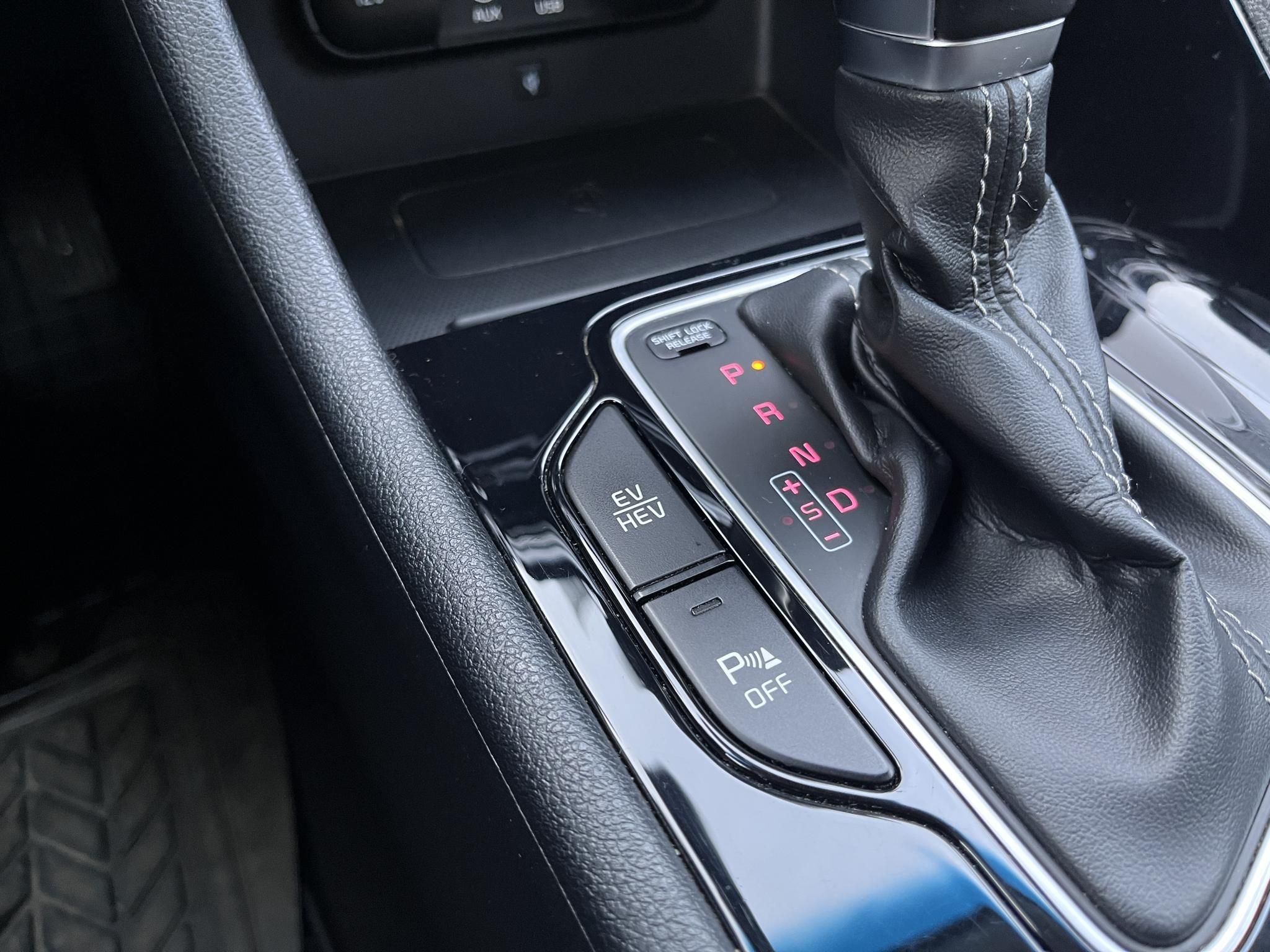 KIA NIRO PHEV 1.6 GDI LX DCT Sávtartó Carplay Tempomat Navi!