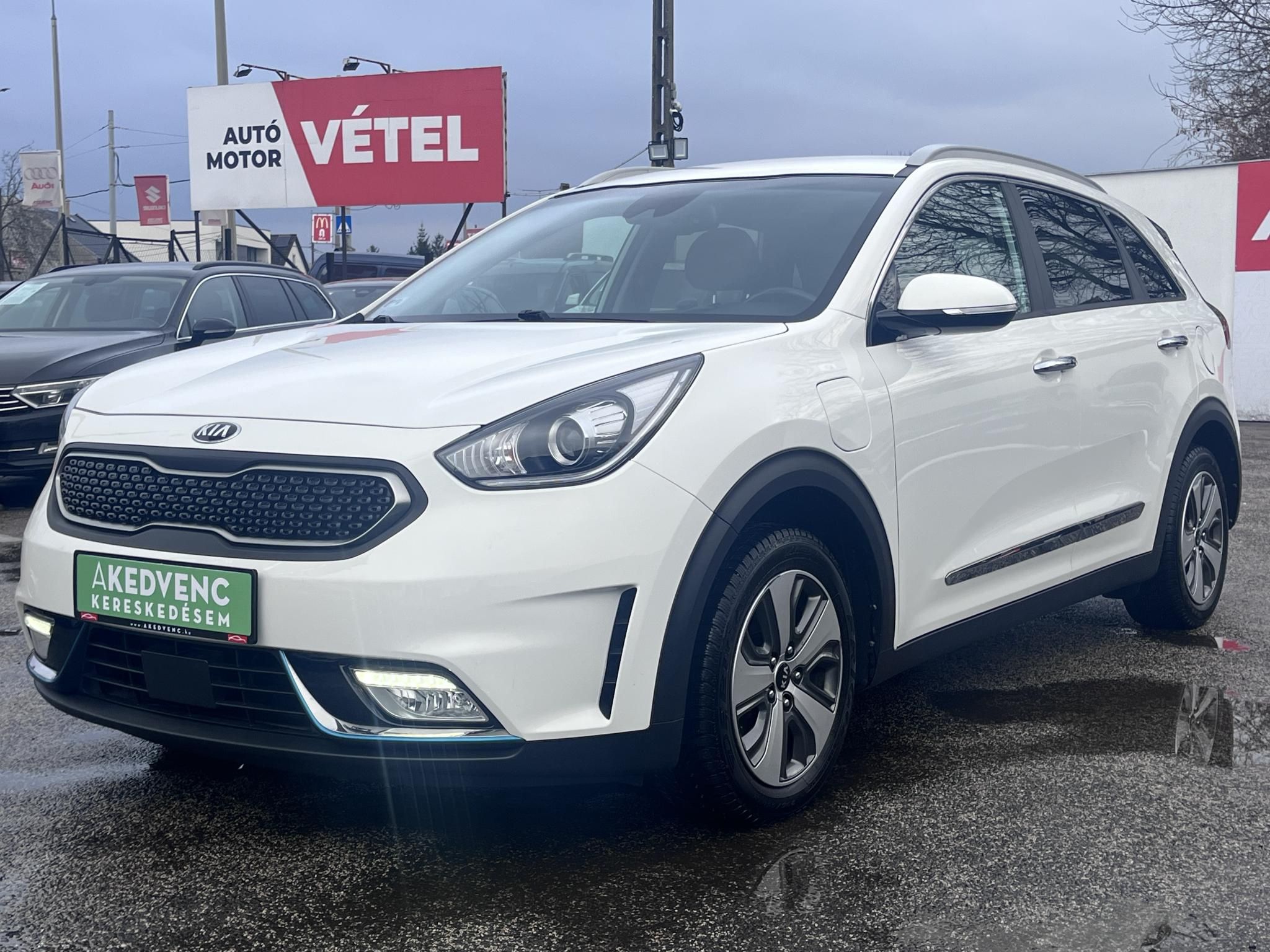 KIA NIRO PHEV 1.6 GDI LX DCT Sávtartó Carplay Tempomat Navi!