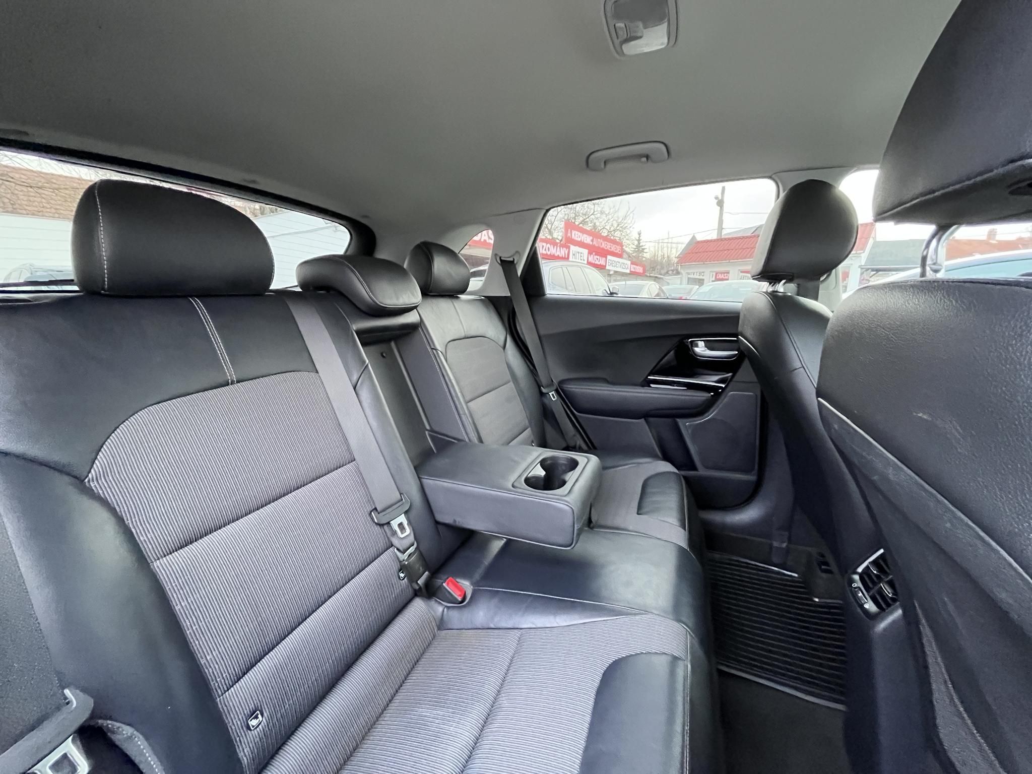 KIA NIRO PHEV 1.6 GDI LX DCT Sávtartó Carplay Tempomat Navi!