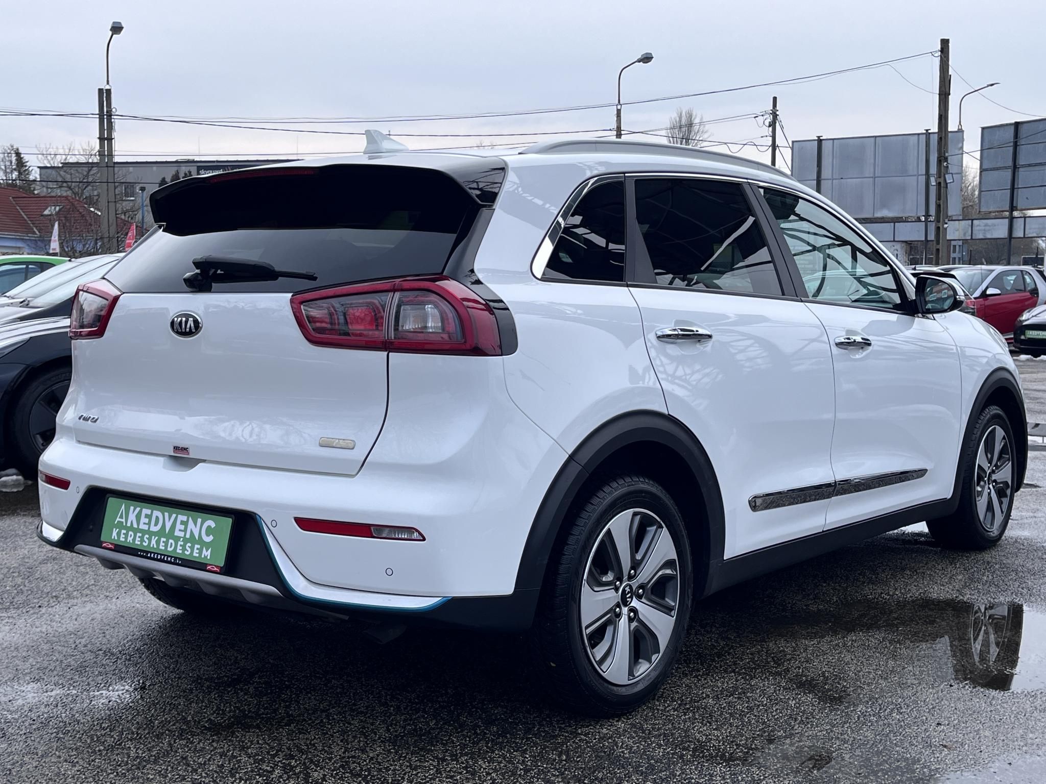 KIA NIRO PHEV 1.6 GDI LX DCT Sávtartó Carplay Tempomat Navi!