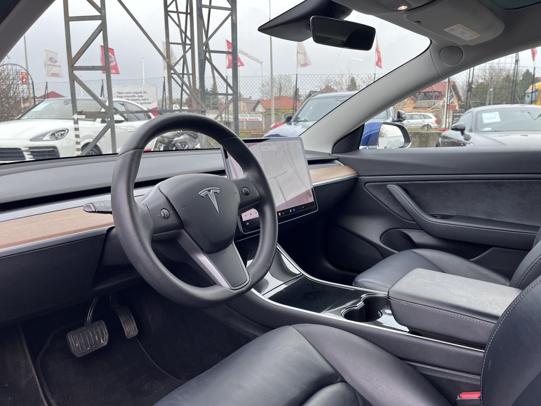 TESLA MODEL 3 Long Range AWD (Automata) Garanciális. 500km hatótáv. megkímélt állapot!