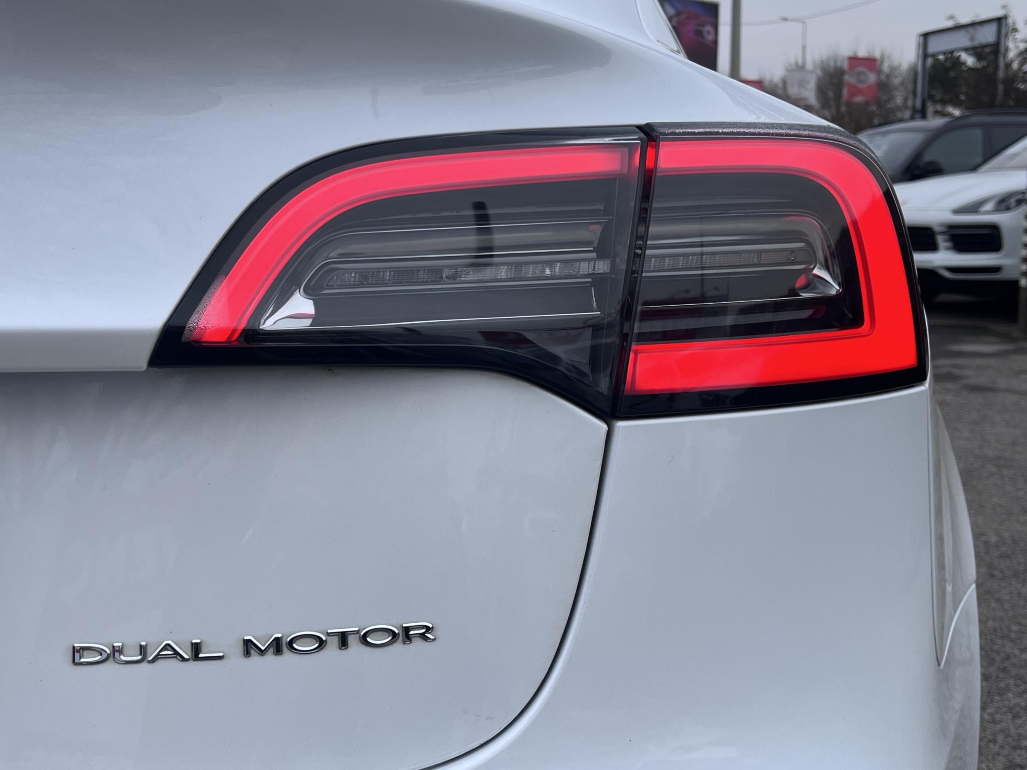 TESLA MODEL 3 Long Range AWD (Automata) Garanciális. hőszívattyús. 500km hatótáv